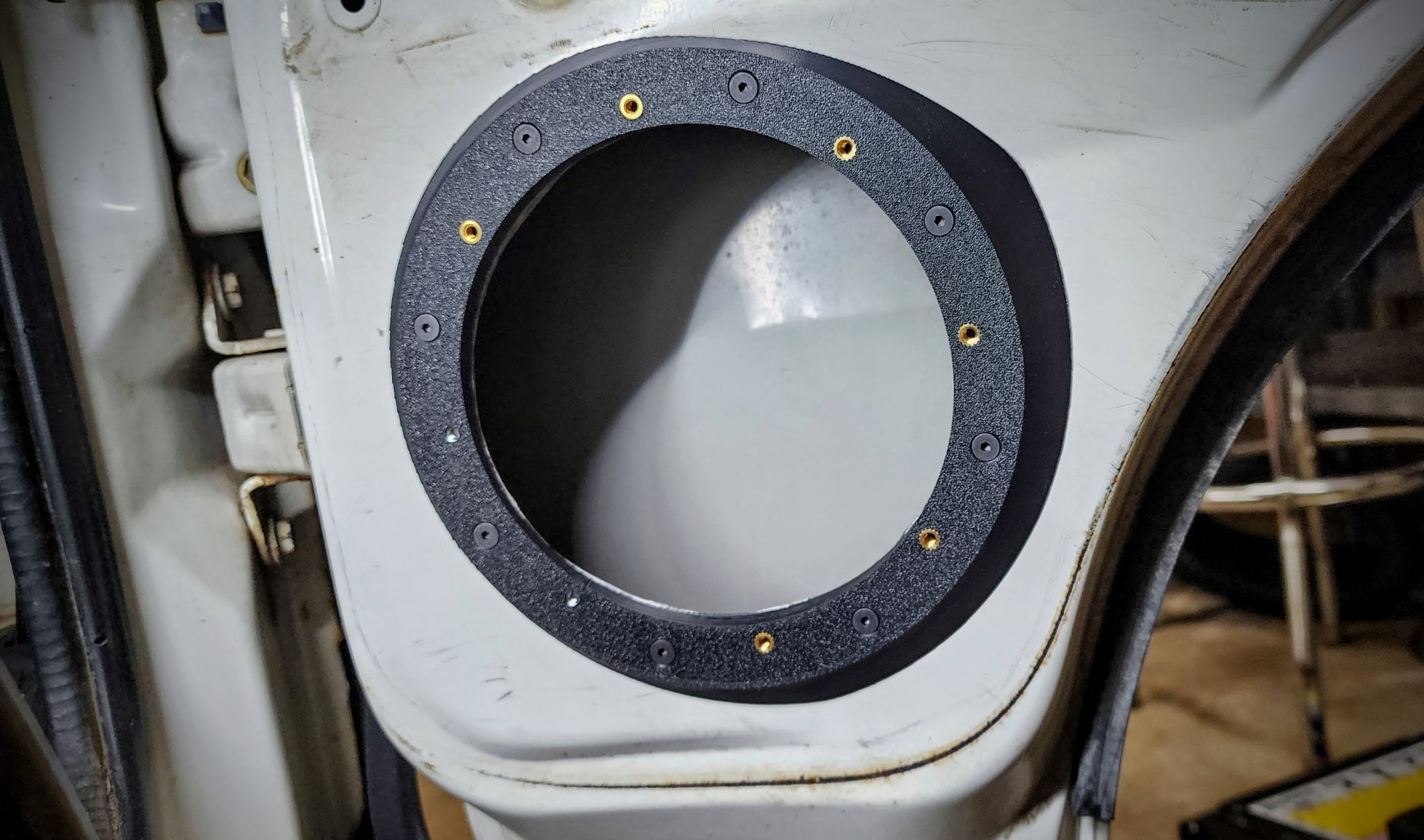 Vòng lắp loa 6.5" cho cửa Diahatsu Hijet 1997