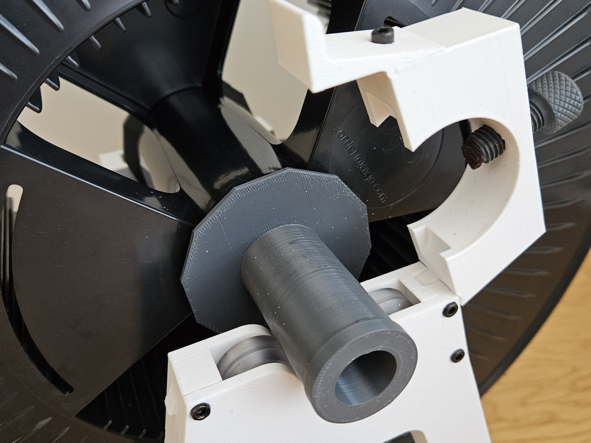 Giá đỡ cuộn filament 2kg với khóa nhanh và phanh