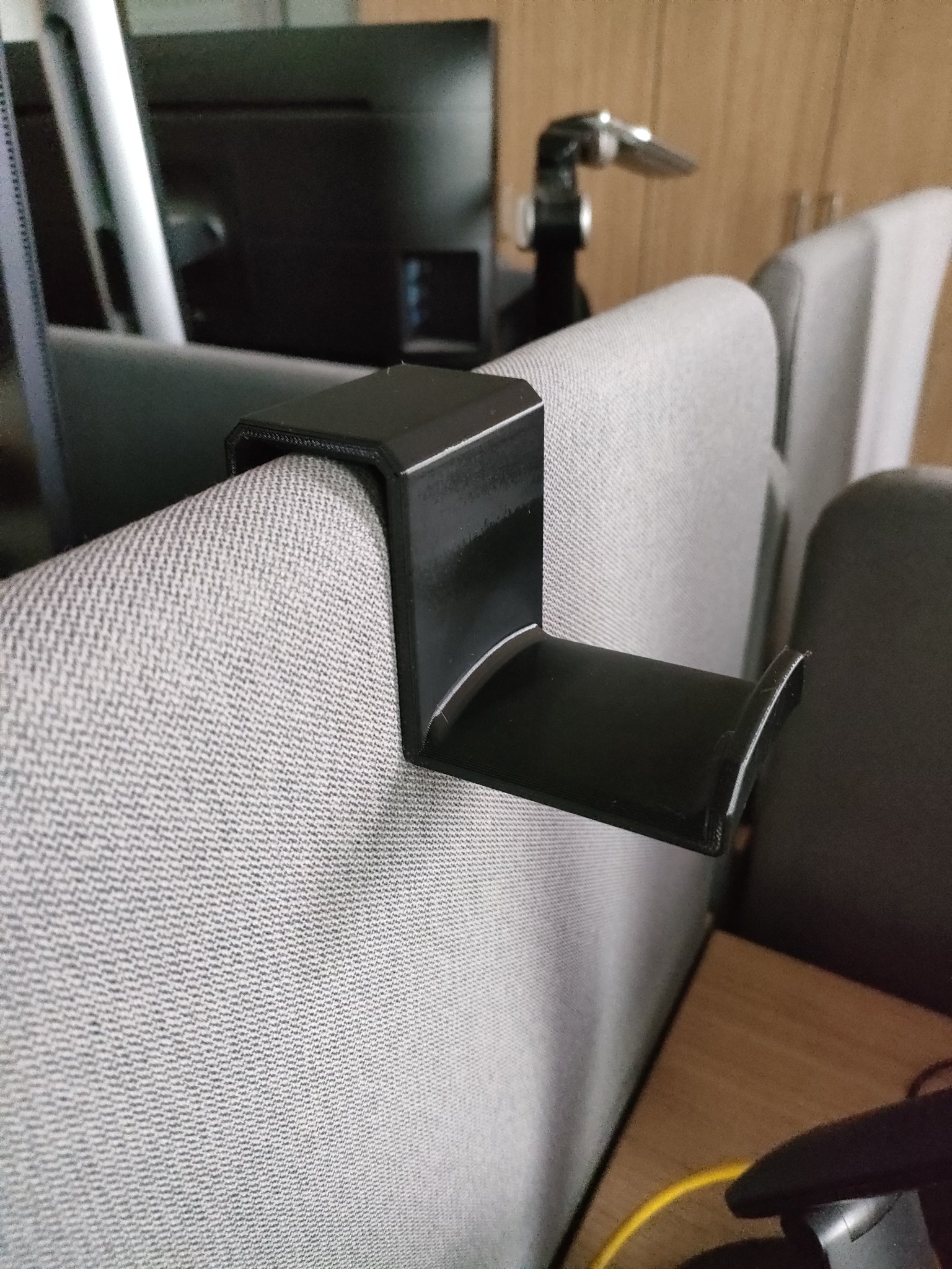 Giá đỡ tai nghe gắn trên vách ngăn văn phòng