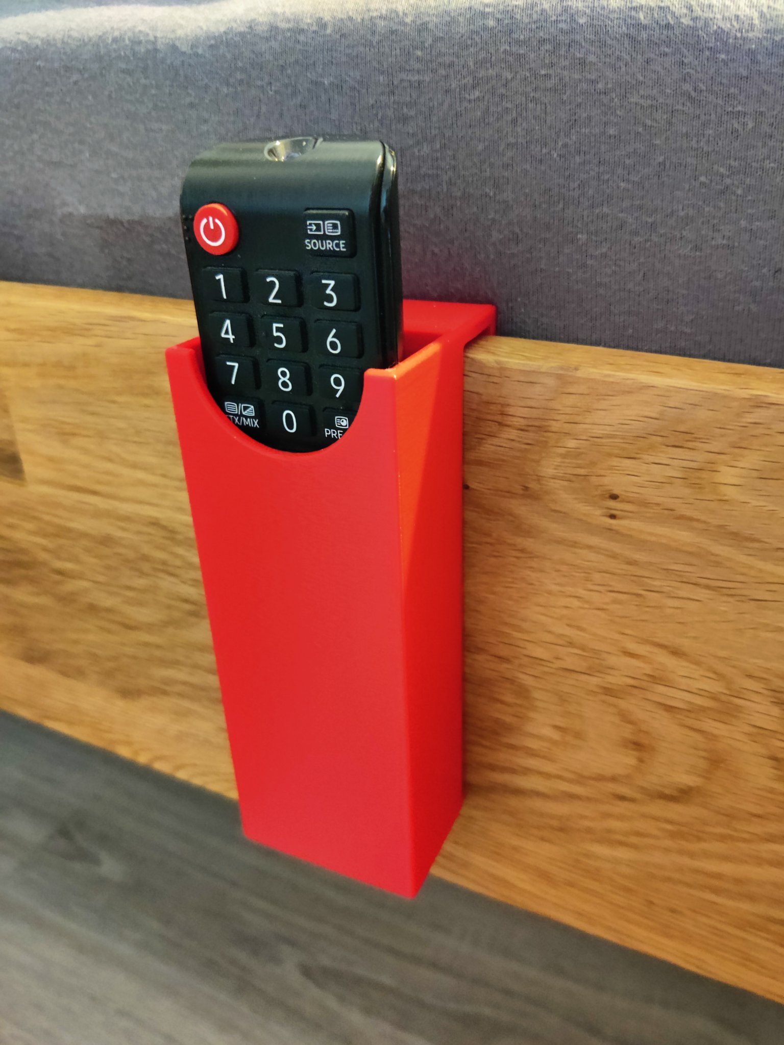 Giá đỡ điều khiển từ xa cho cạnh giường