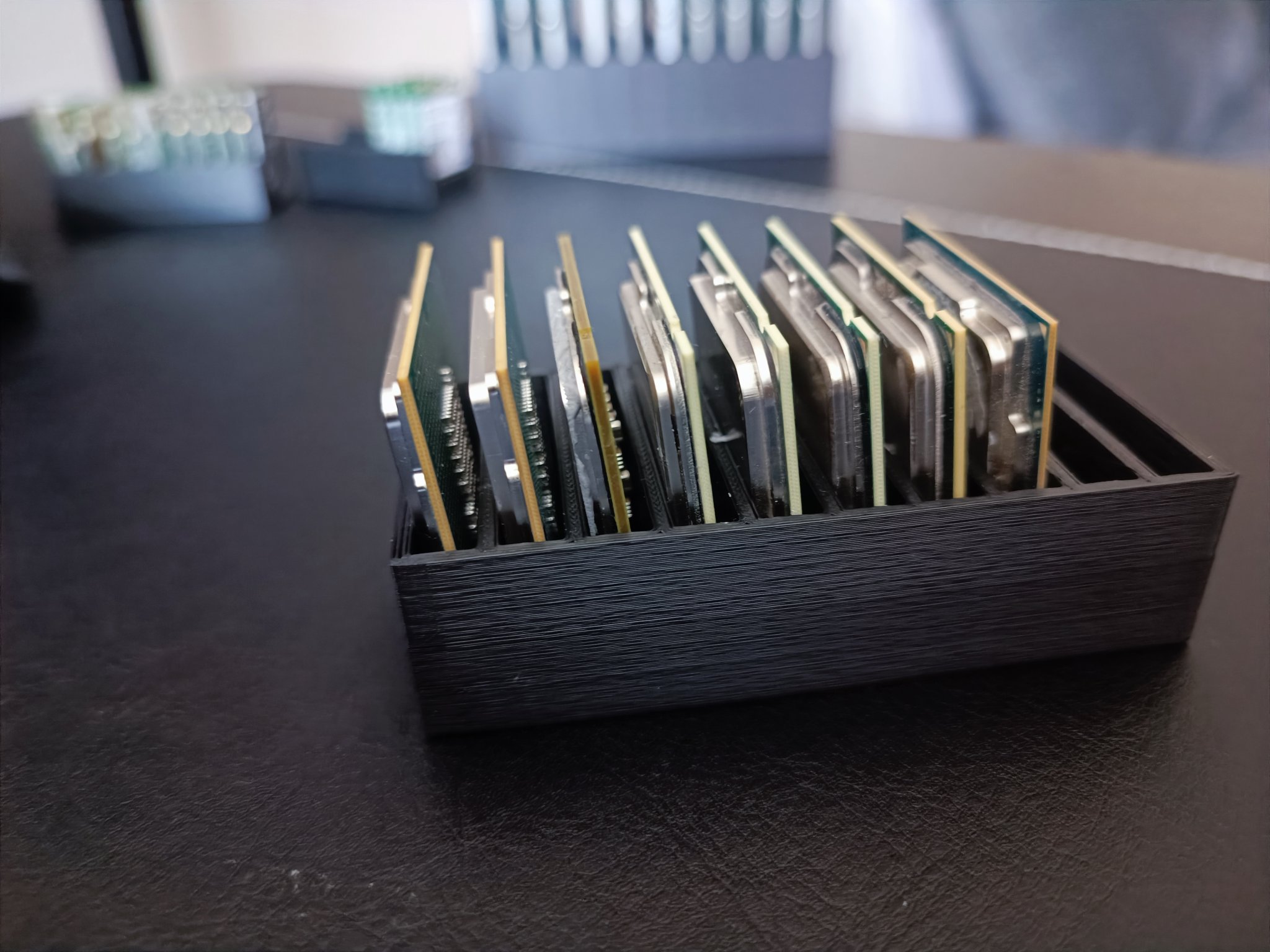 Giá đỡ CPU tiện dụng cho máy tính