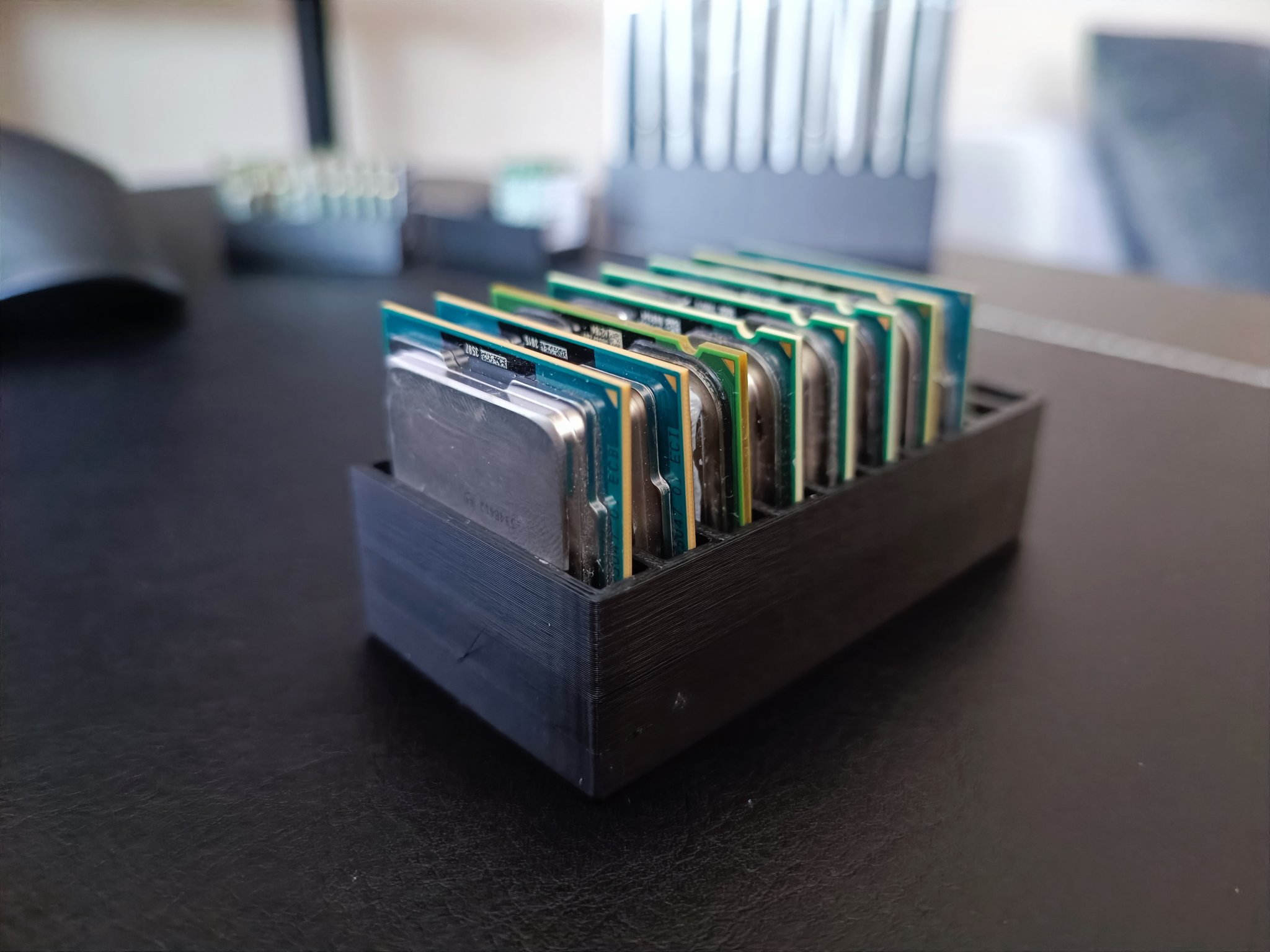 Giá đỡ CPU tiện dụng cho máy tính