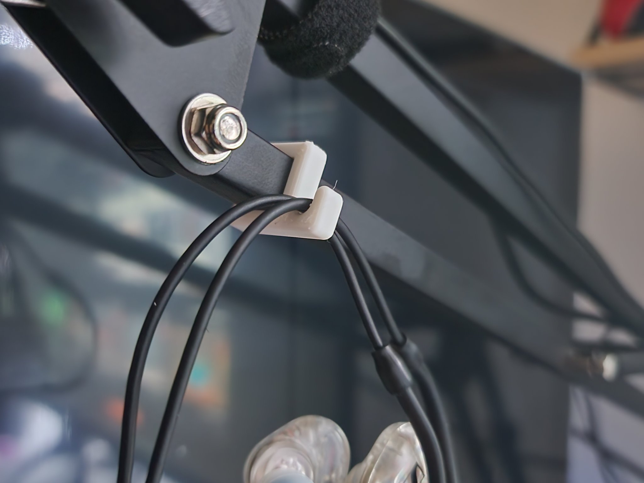 Gá treo tai nghe cho cần micro 10mm x 10mm