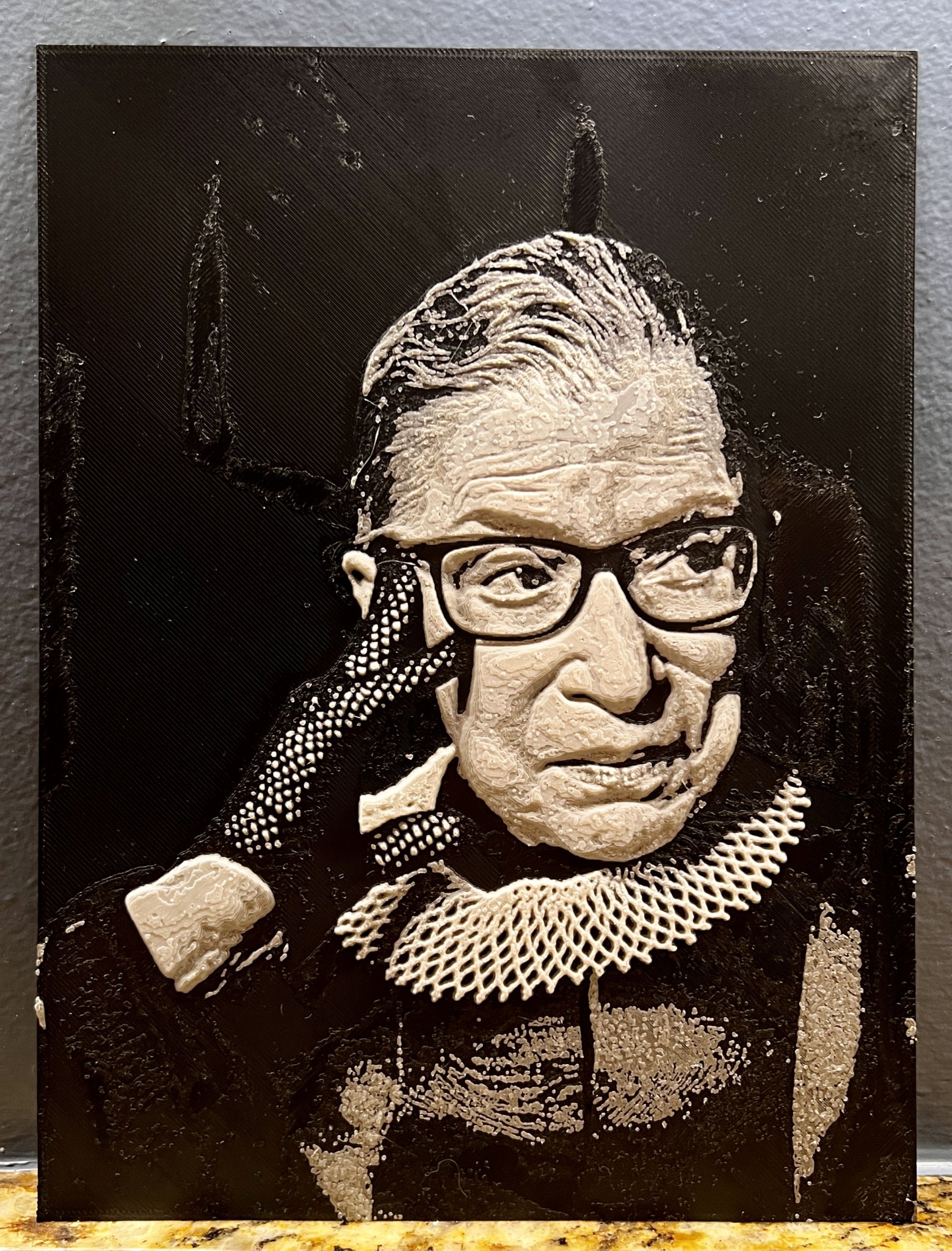 Chân dung Ruth Bader Ginsburg theo phong cách HueForge