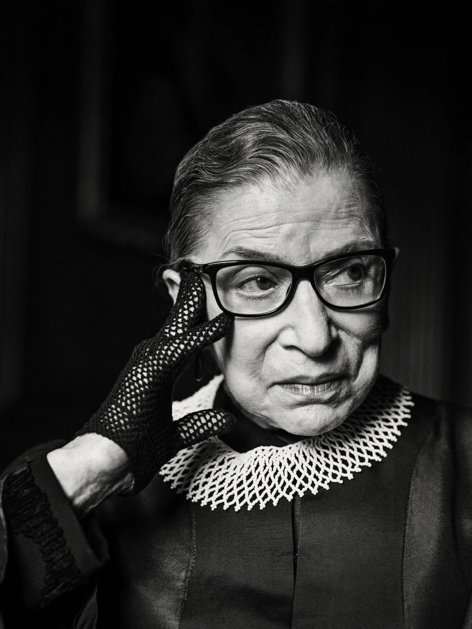 Chân dung Ruth Bader Ginsburg theo phong cách HueForge