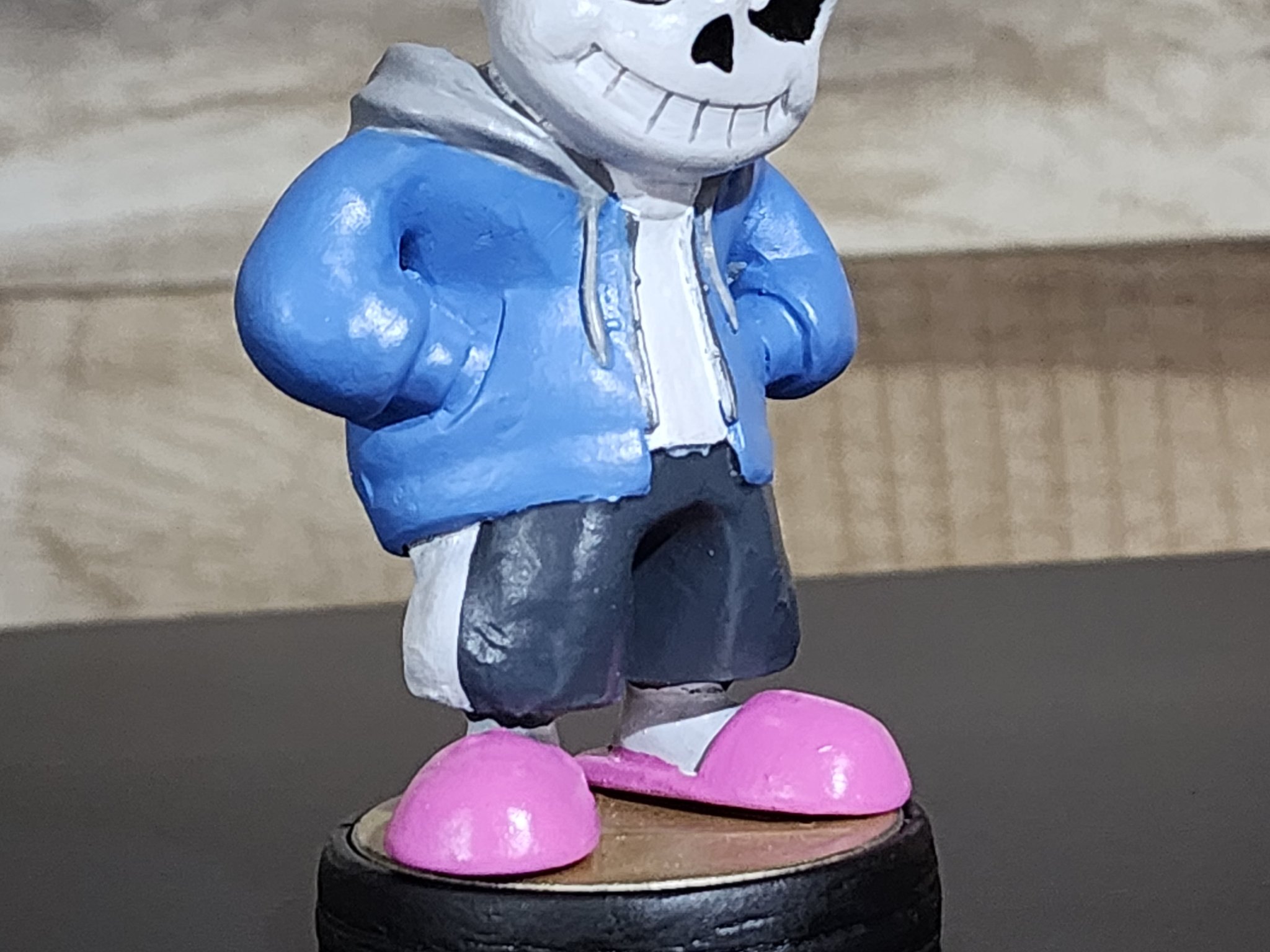 Mô hình nhân vật Sans từ trò chơi Undertale