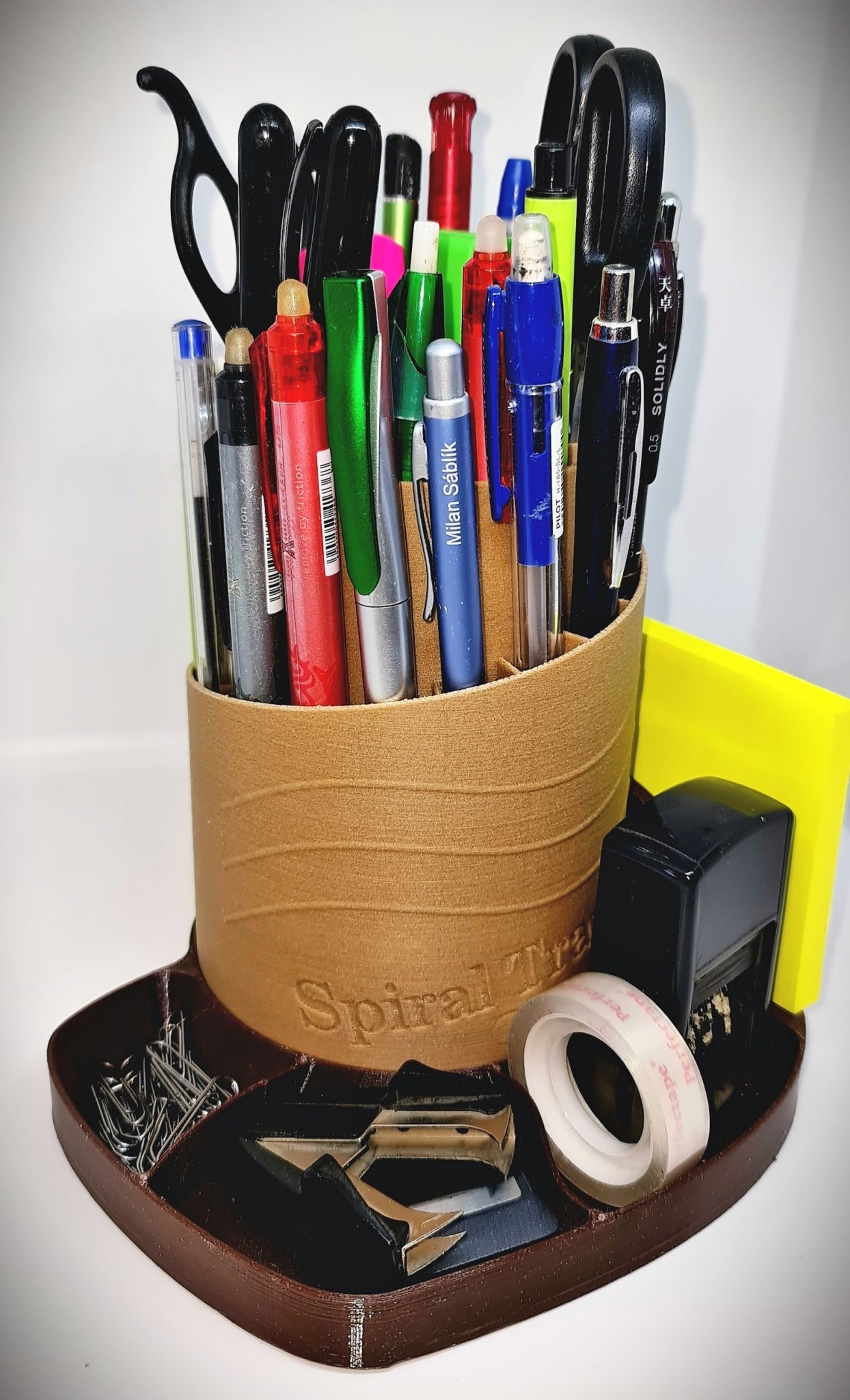 Giá đỡ văn phòng phẩm hình xoắn ốc với đế tách rời