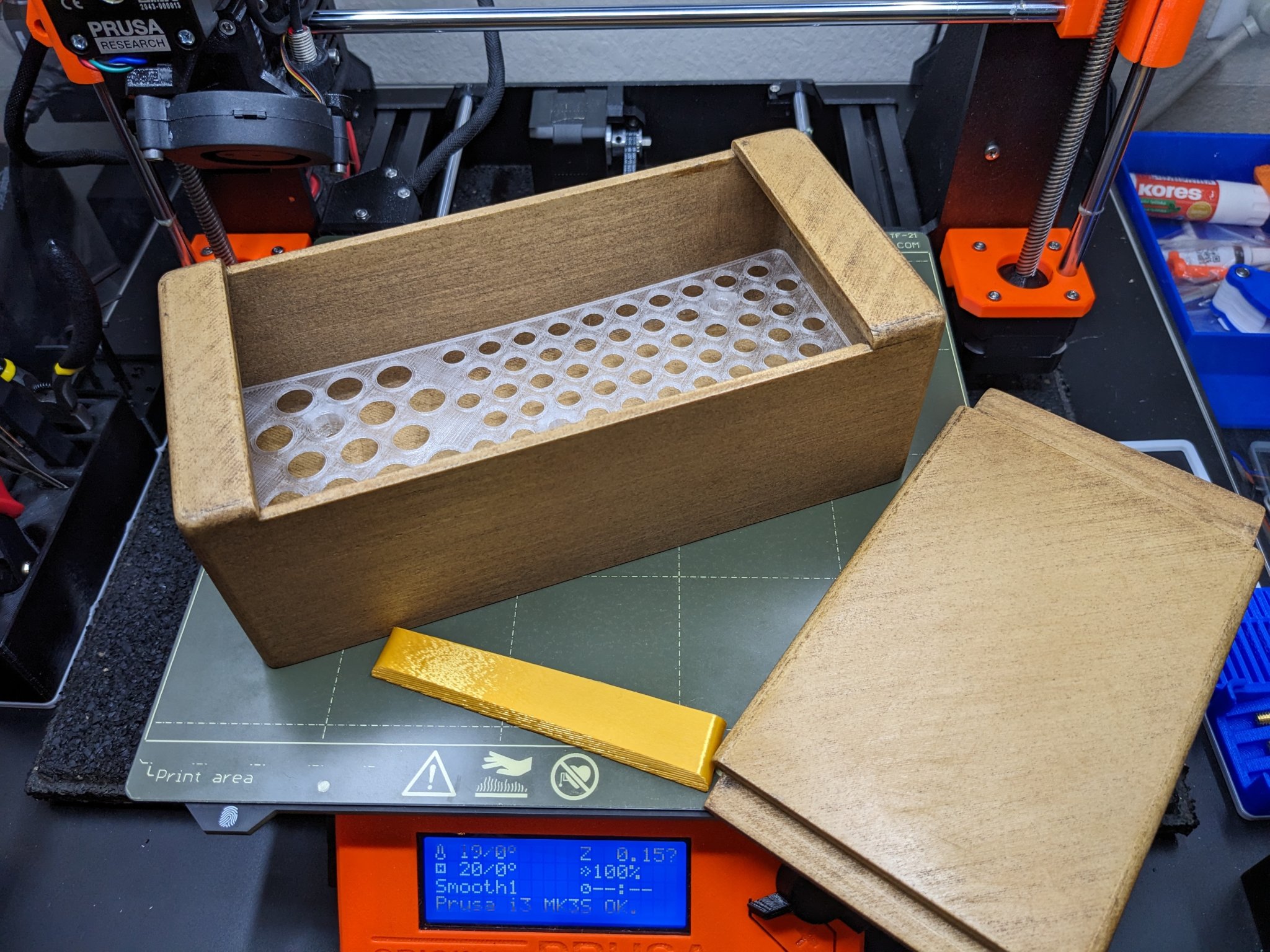 Giá đỡ lọ nước hoa tùy chỉnh cho hộp khóa Nhật Bản