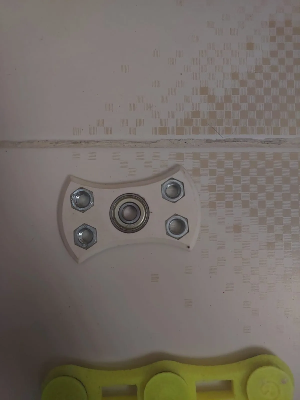 Mô hình fidget spinner hình rìu cho dự án sáng tạo