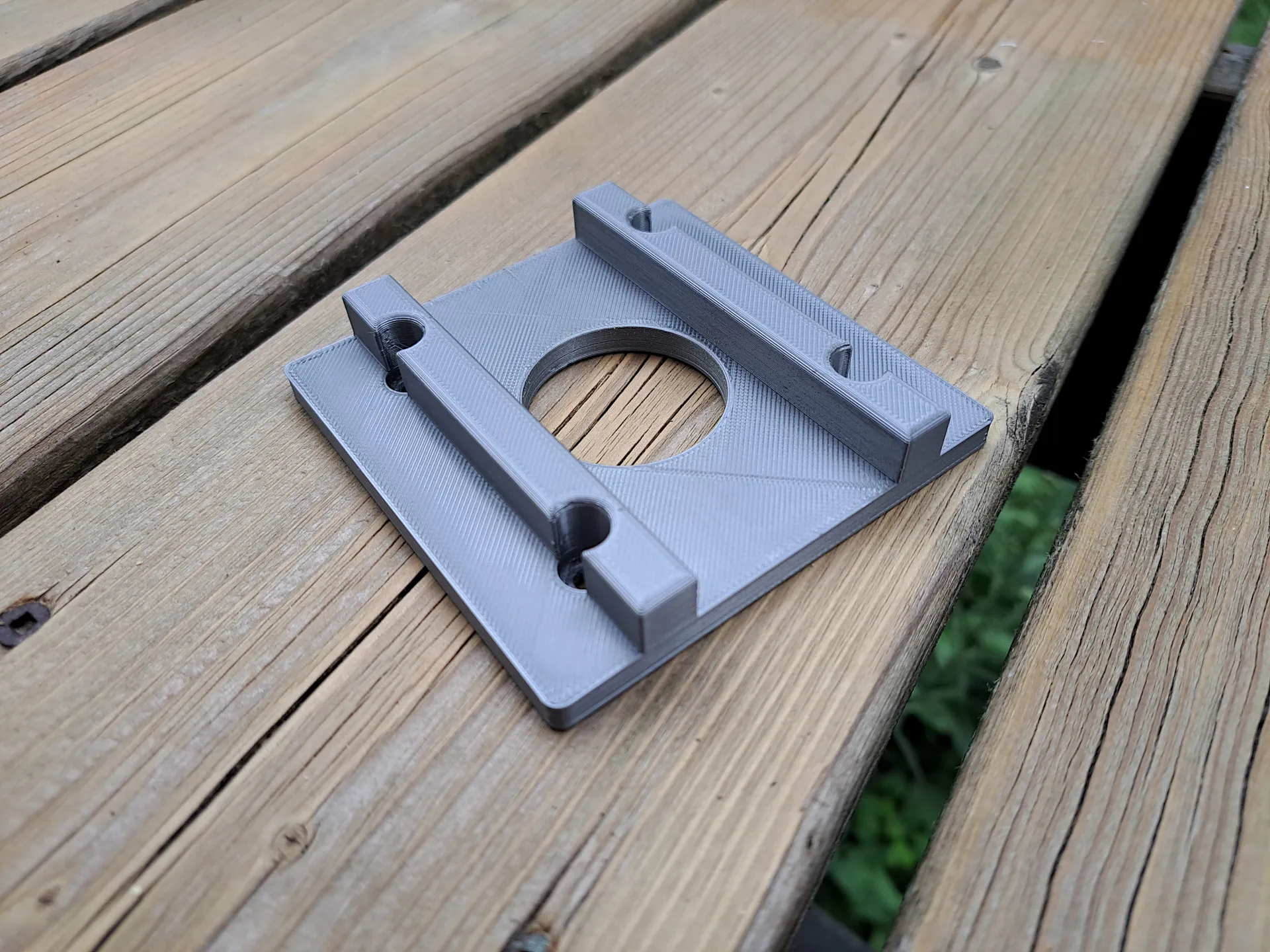 Bảng cắt rãnh 4x2 cho máy phay Ryobi One+