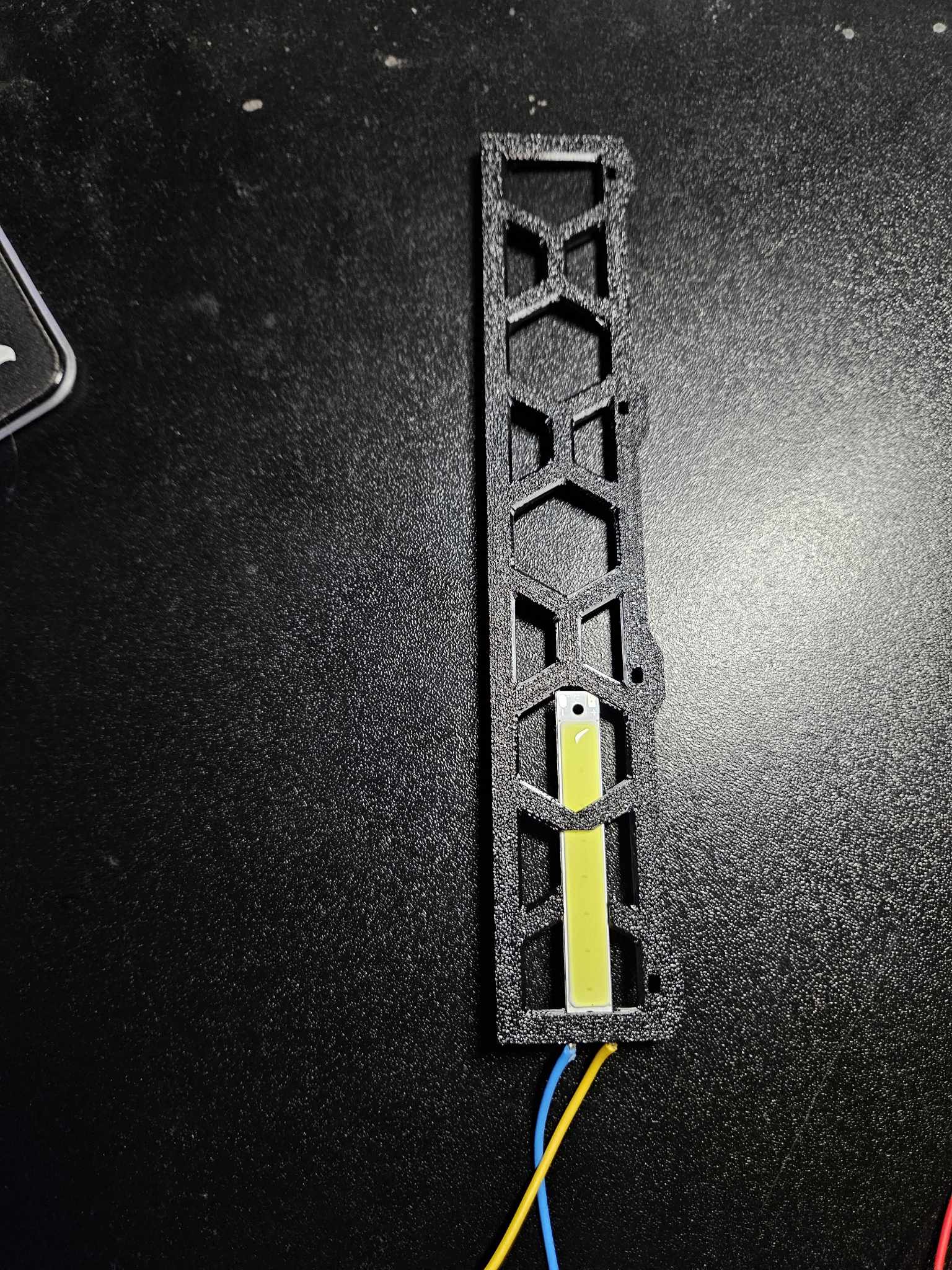 Bảng quản lý cáp USB Bambu Lab P1P với đèn LED