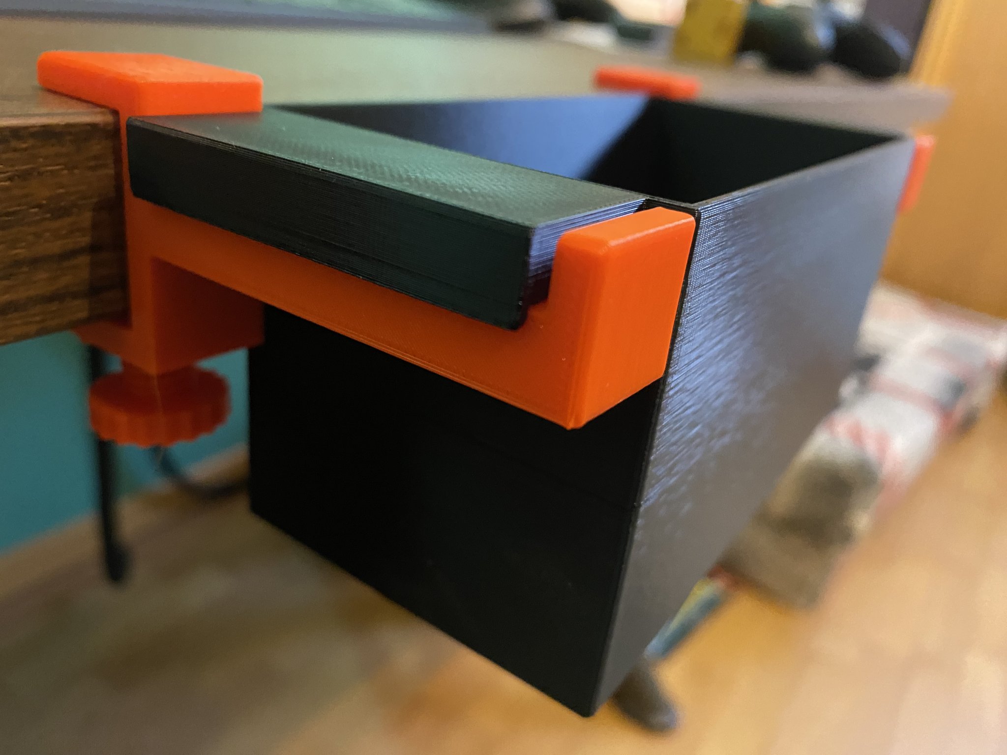 Hộp rác gắn bàn đa năng với nhiều kích thước