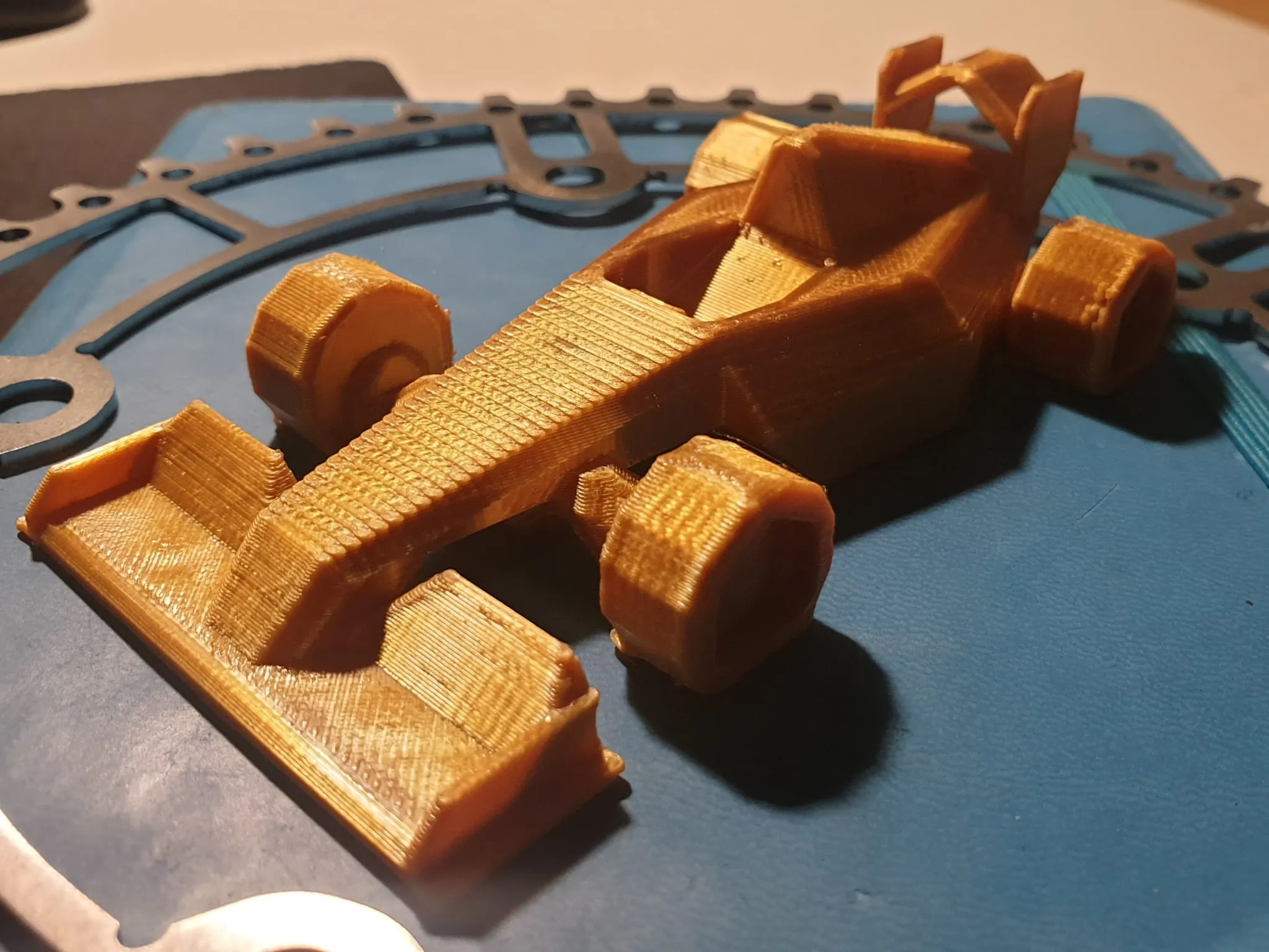 Xe đua công thức một phong cách low poly không cần giá đỡ