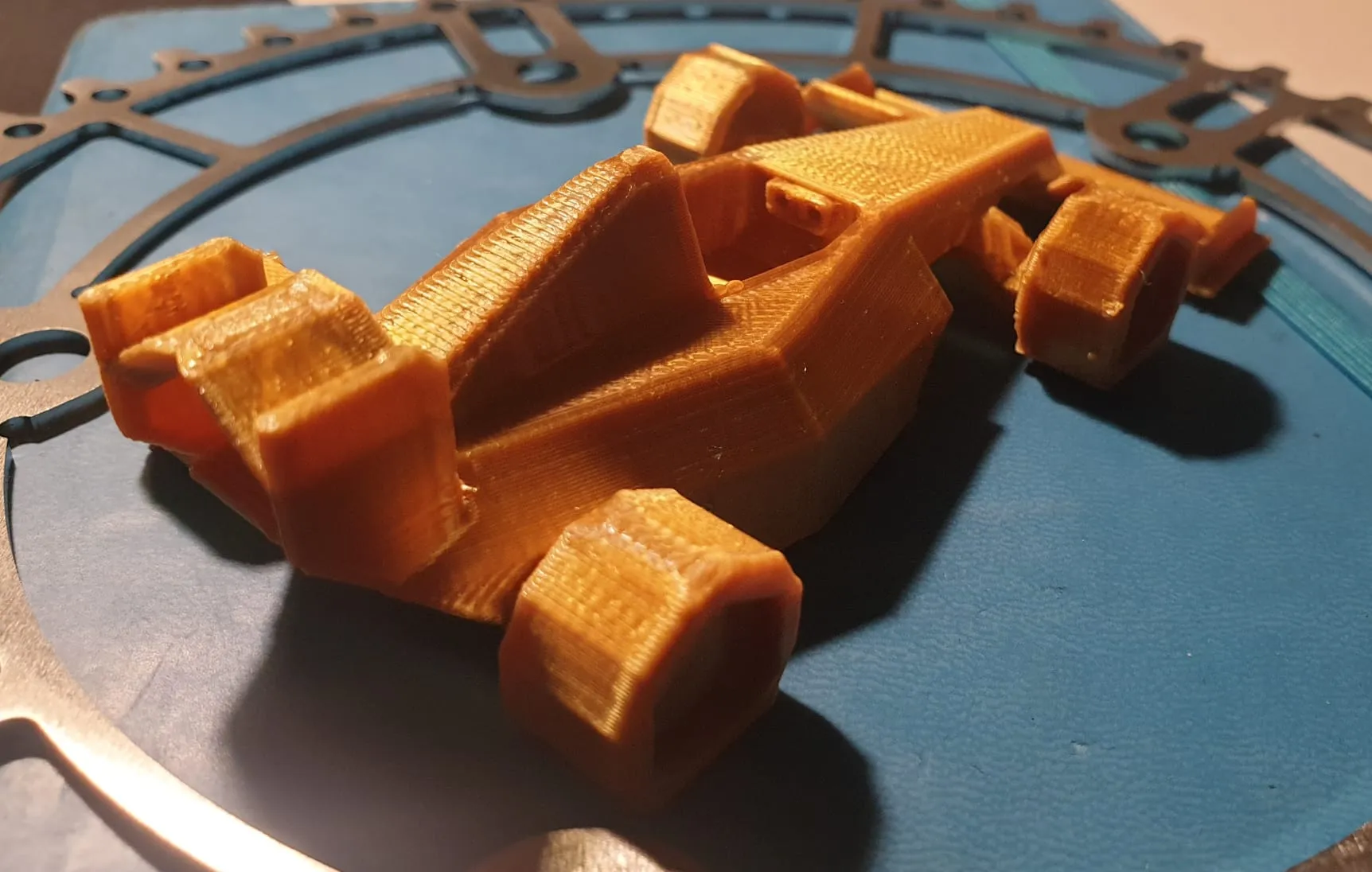 Xe đua công thức một phong cách low poly không cần giá đỡ