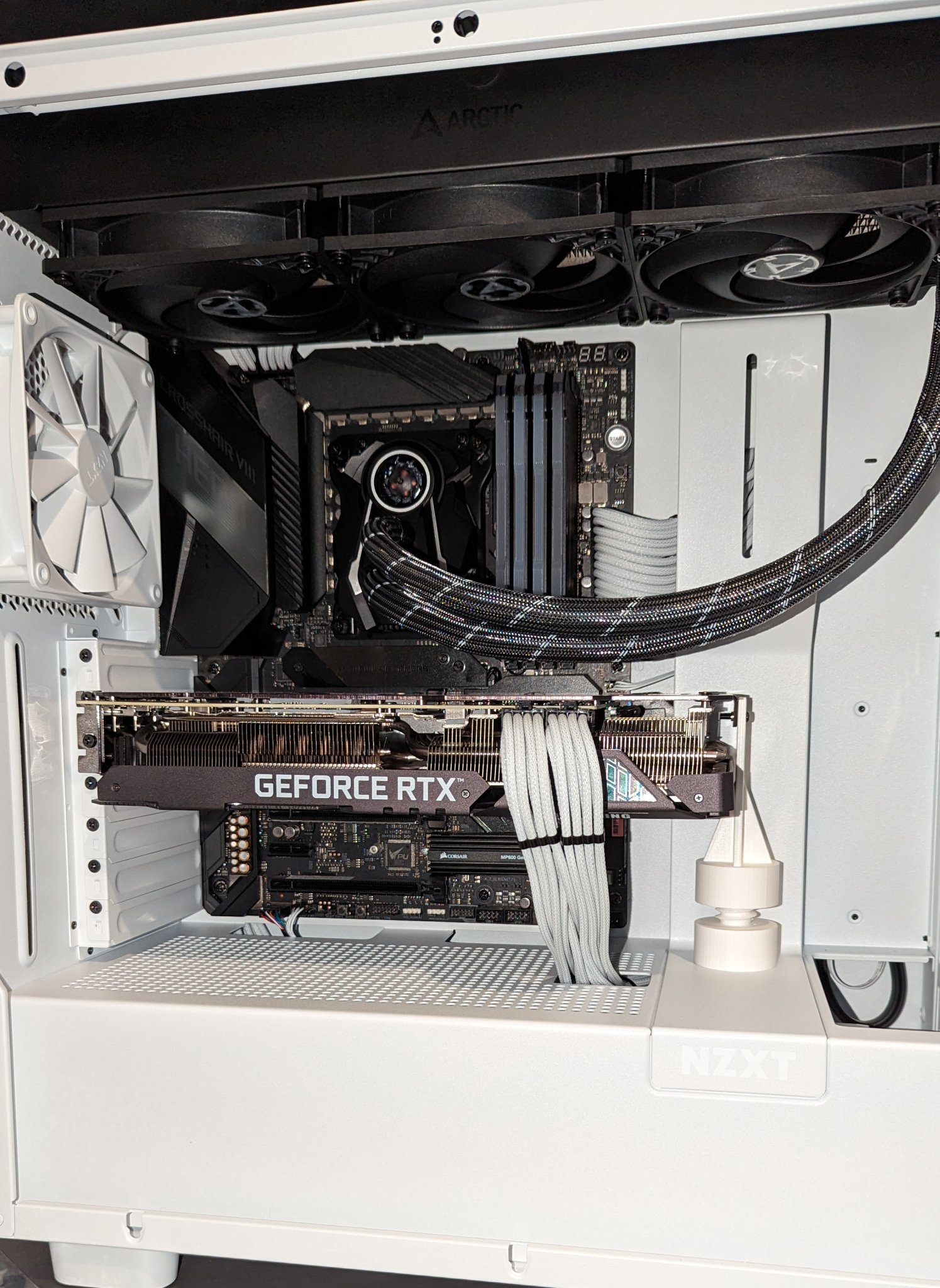 Giá đỡ điều chỉnh cho GPU Asus chống hiện tượng sag