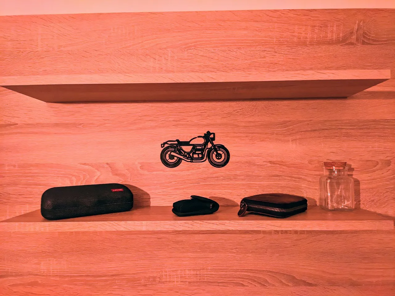 Silhouette xe máy cafe racer trang trí độc đáo