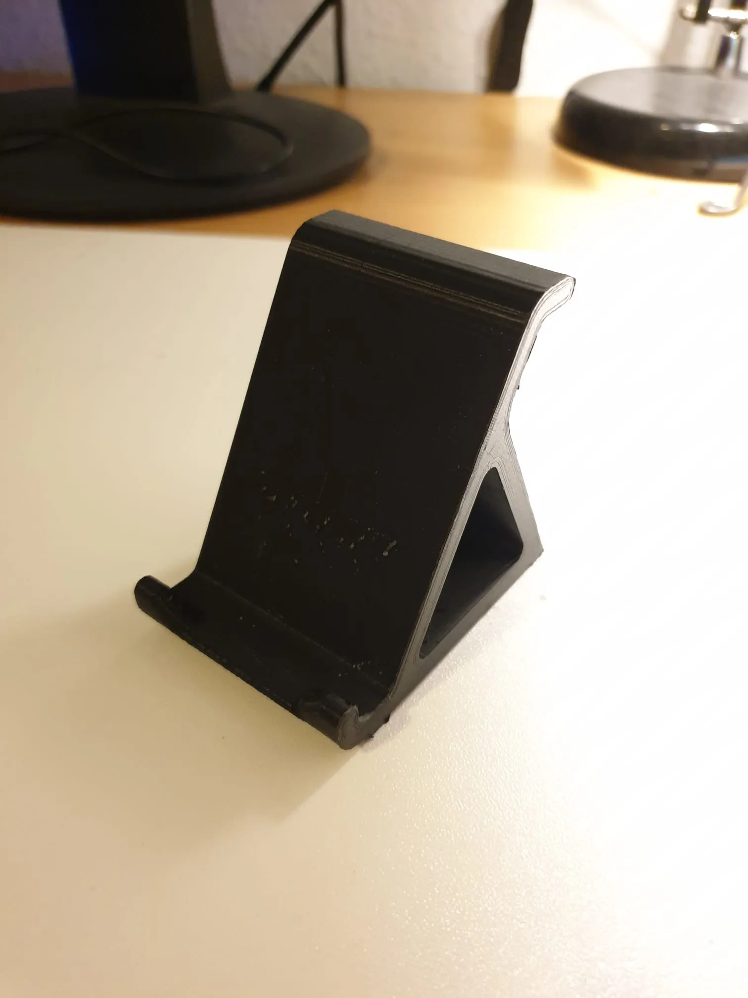 Giá đỡ điện thoại và máy tính bảng đơn giản