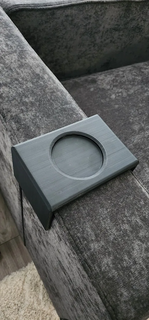 Ghế sofa Love Sac với tay vịn và giá đỡ ly V1