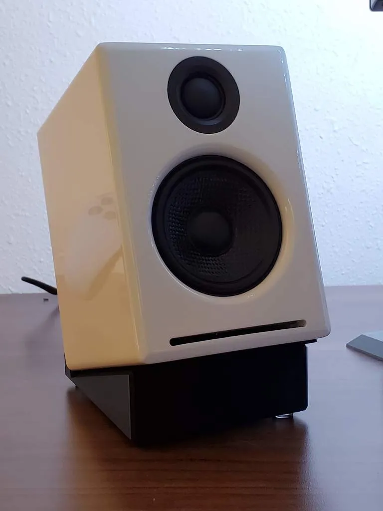Giá đỡ loa Audioengine A2+ đơn giản