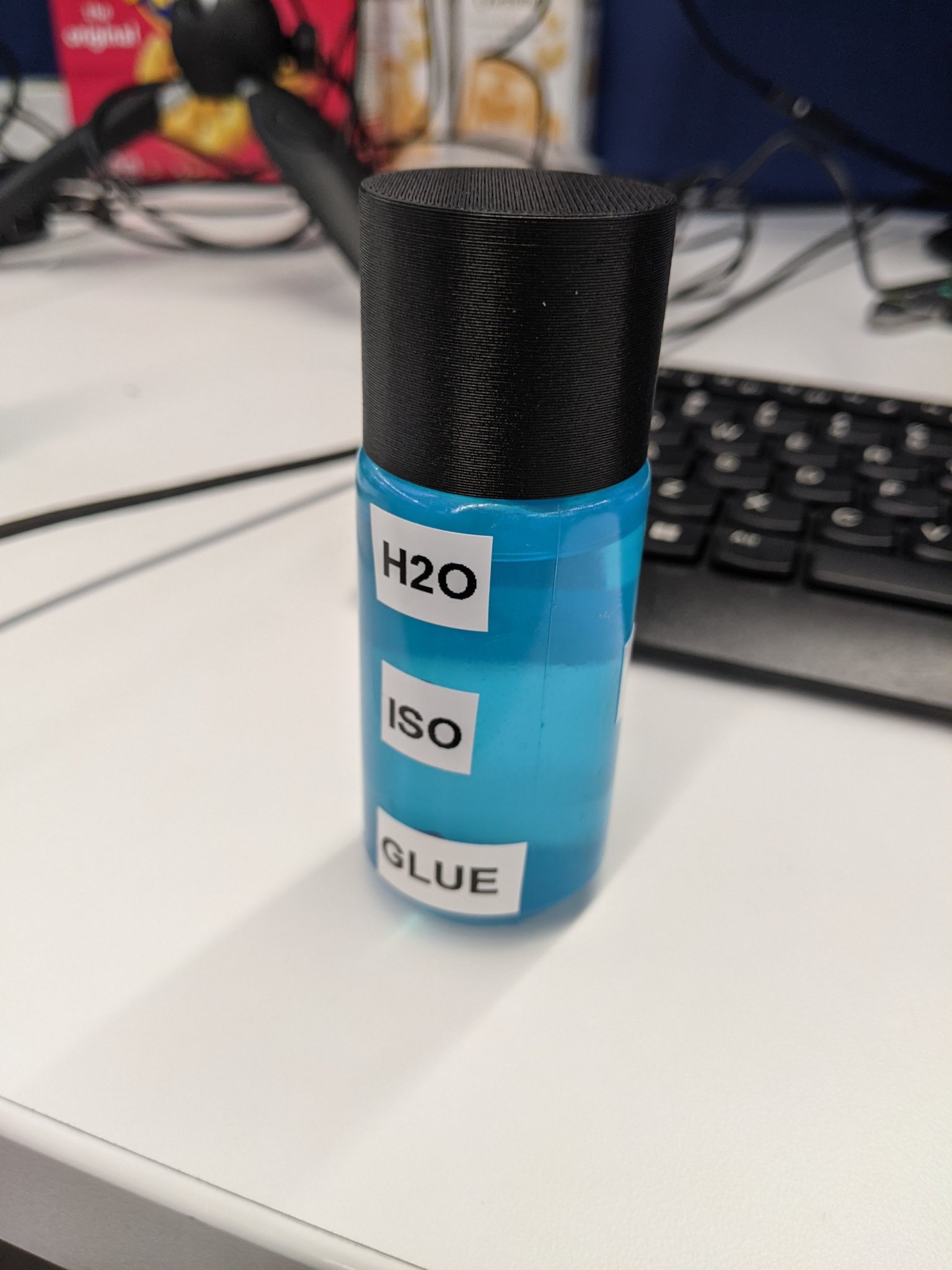 Nắp đậy cho dụng cụ làm ẩm phong bì Staples 2 oz.