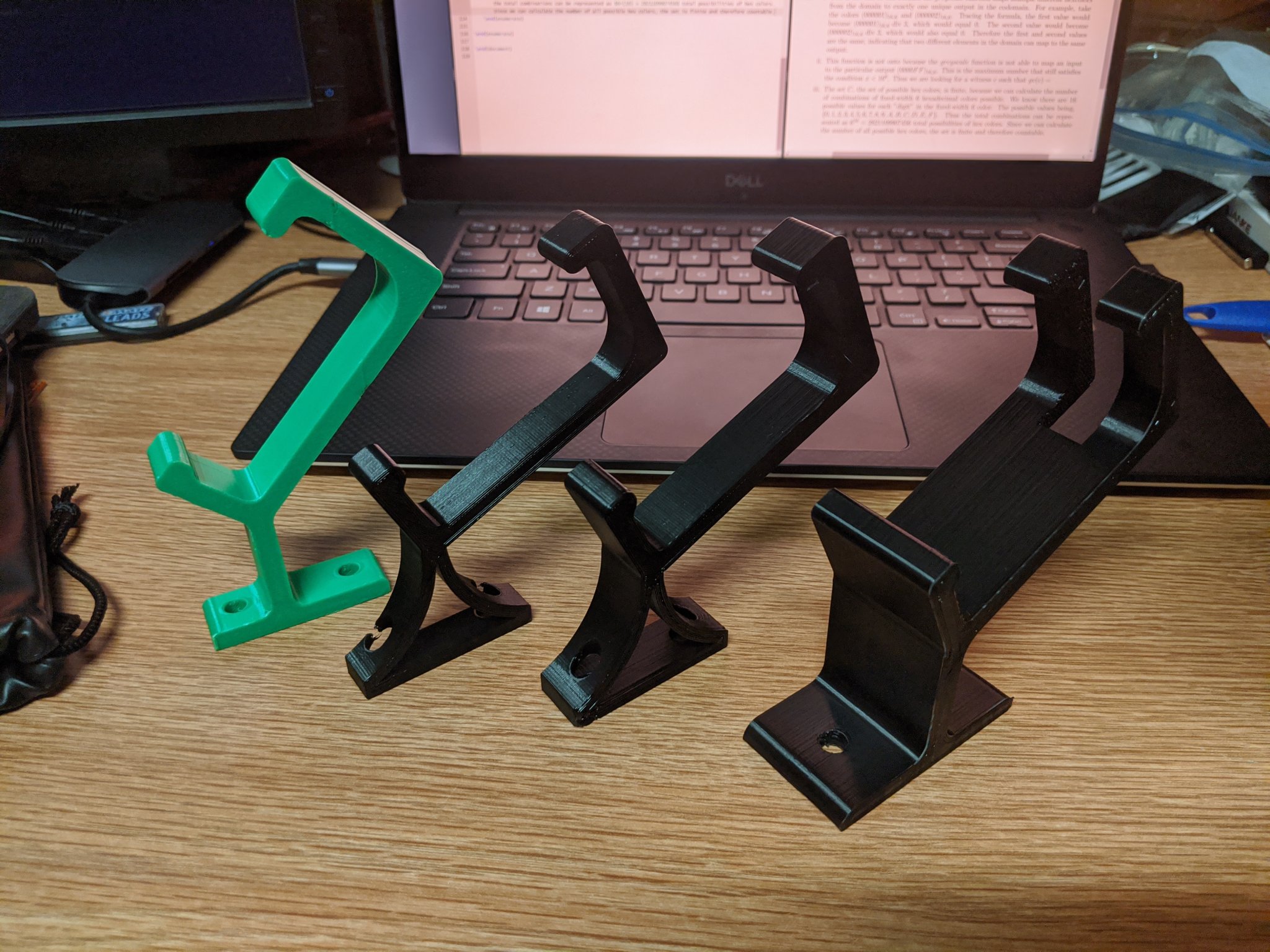 Giá đỡ điều khiển Xbox với lỗ gắn chắc chắn