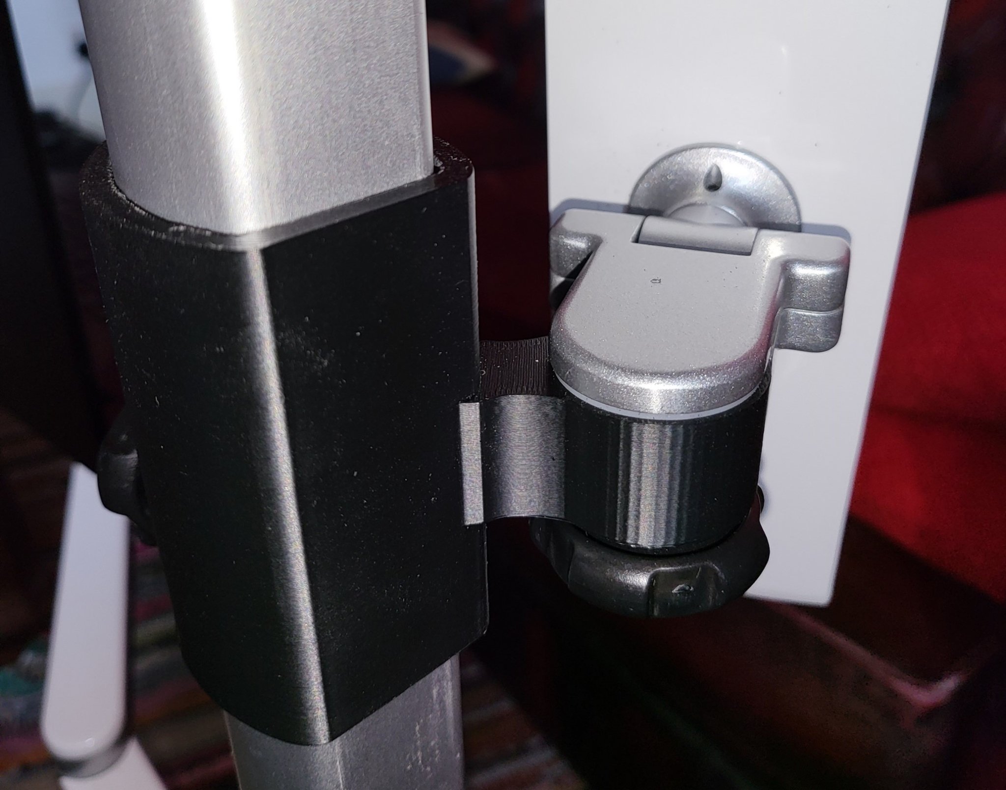 Giá đỡ ThingyClub cho màn hình phụ hoặc máy tính bảng