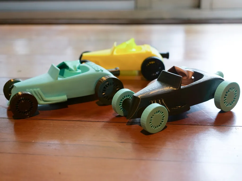 Xe đua bóng bay Hotrod với thiết kế dễ thổi khí