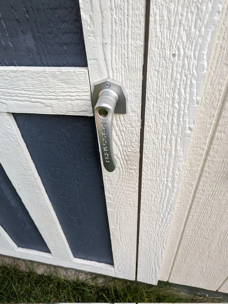 Thay thế cam tay cầm bên trong cho Tuff Shed