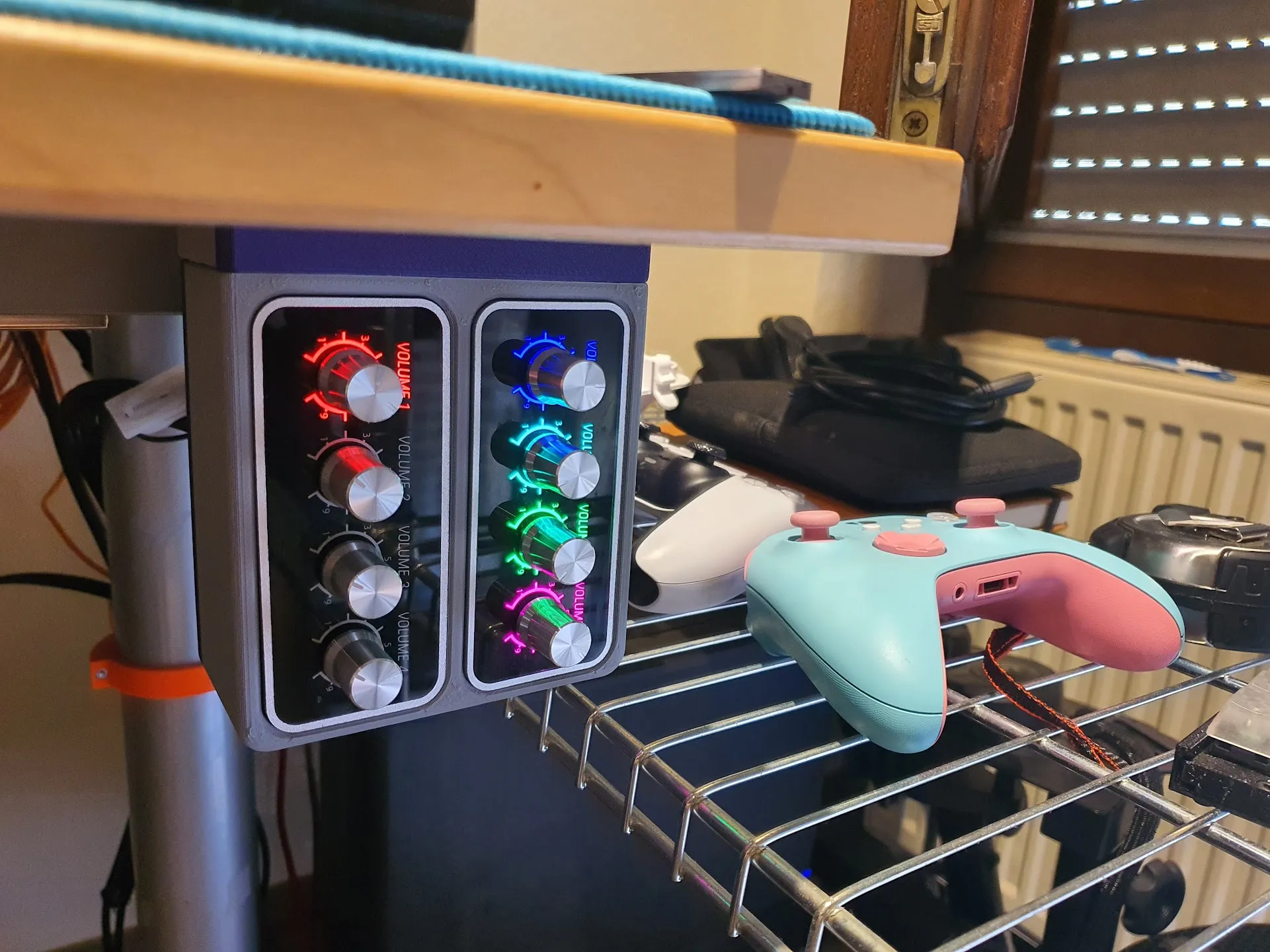 Giá đỡ mini PC Panel đôi lắp dưới bàn