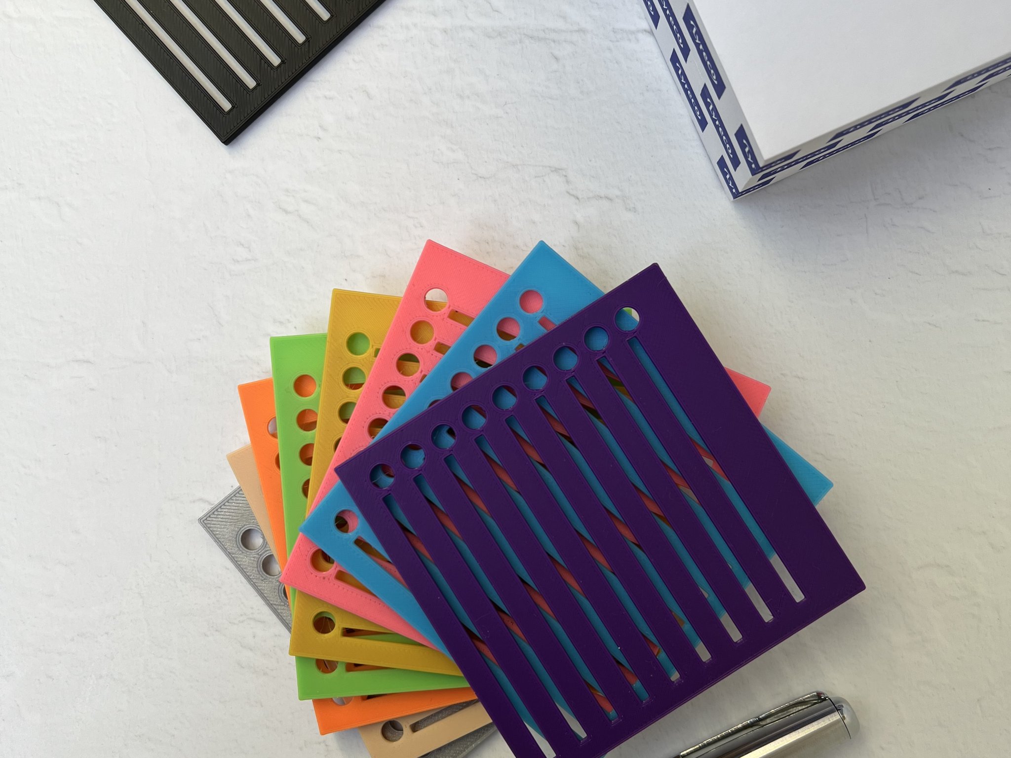 Danh sách kiểm tra bằng mẫu stencil trên giấy ghi chú