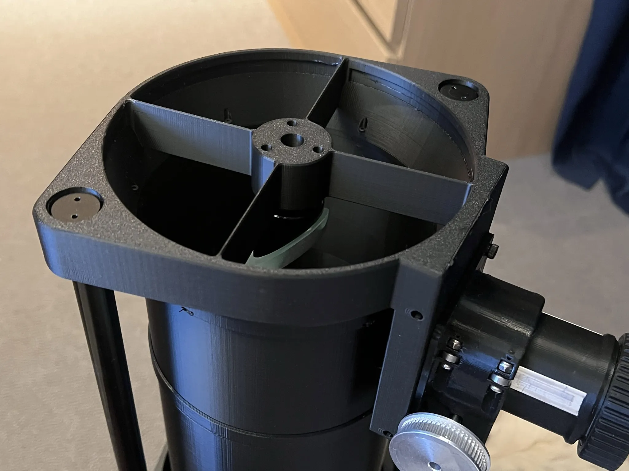 Thiết kế lại ống kính phụ cho kính thiên văn Heritage 130P