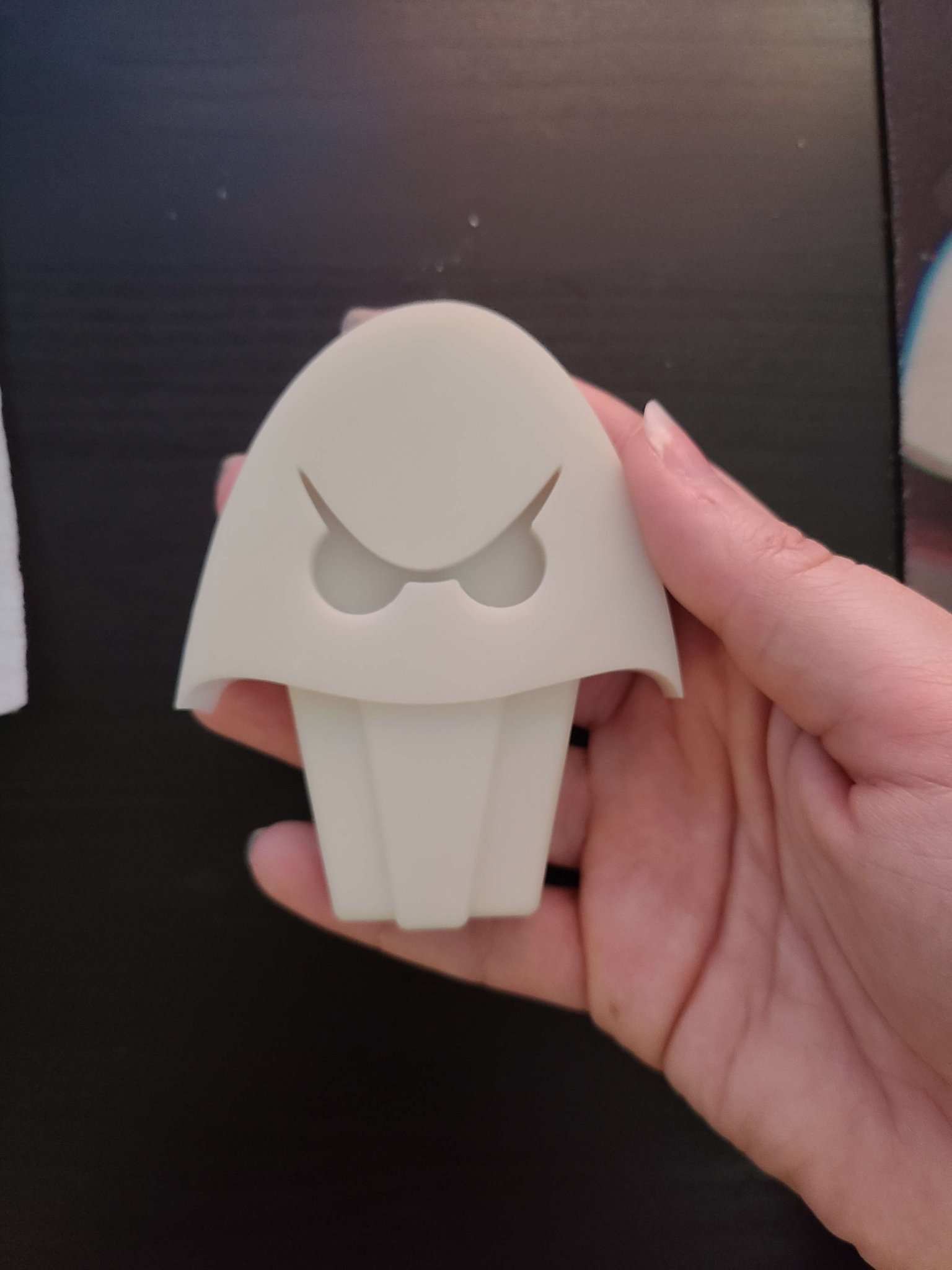 Nút cài hình đầu lâu Hades trong Disney Hercules