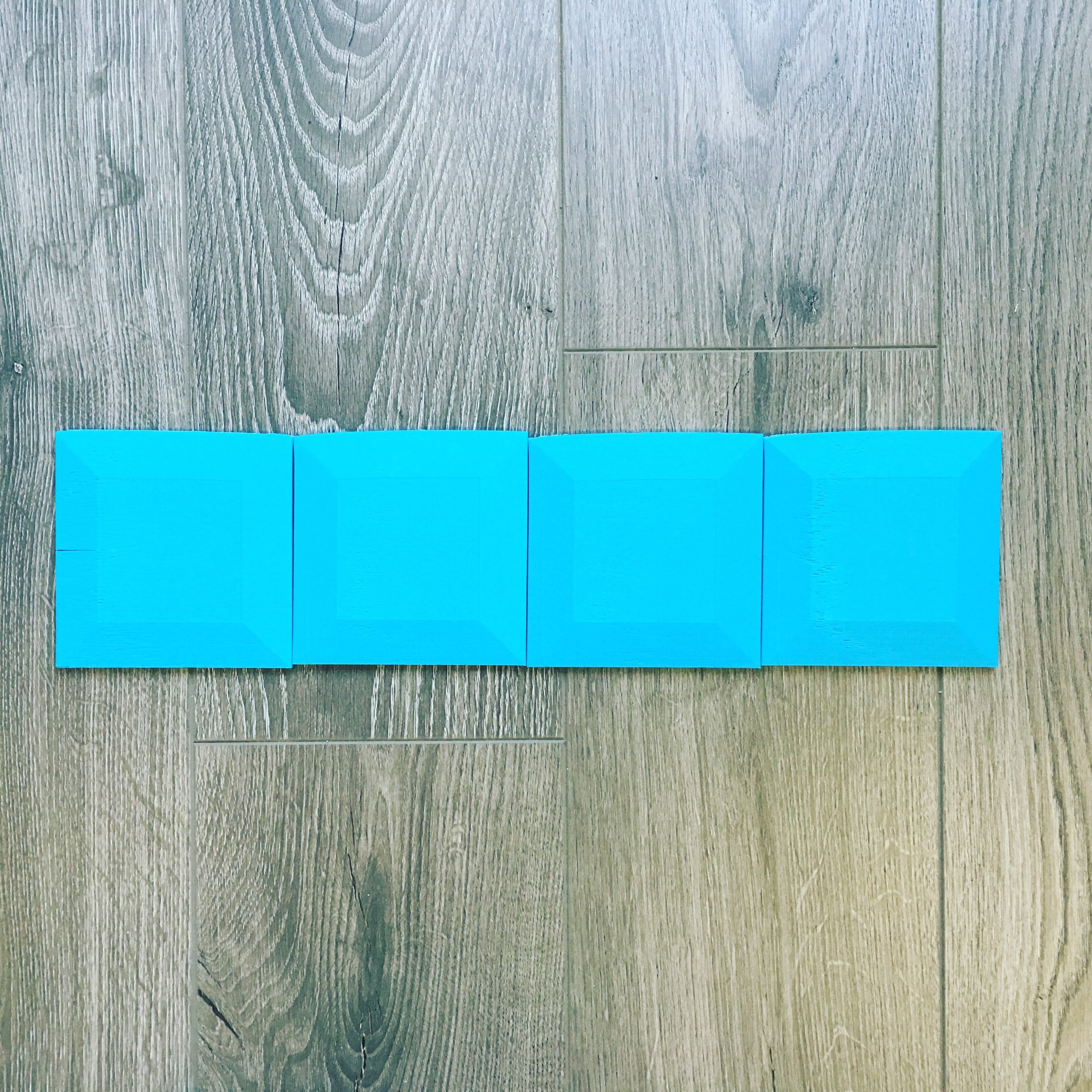 Gạch Tetromino cho Bức Tường Tetris