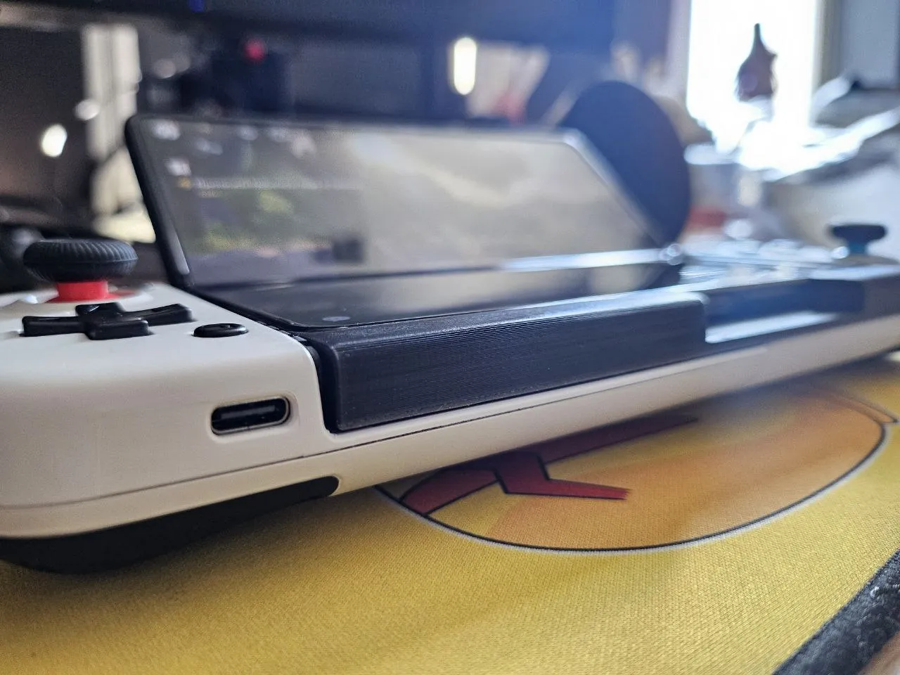 Adapter Gamesir X2 cho Galaxy Z Fold 3 với kiểu dáng hoàn hảo