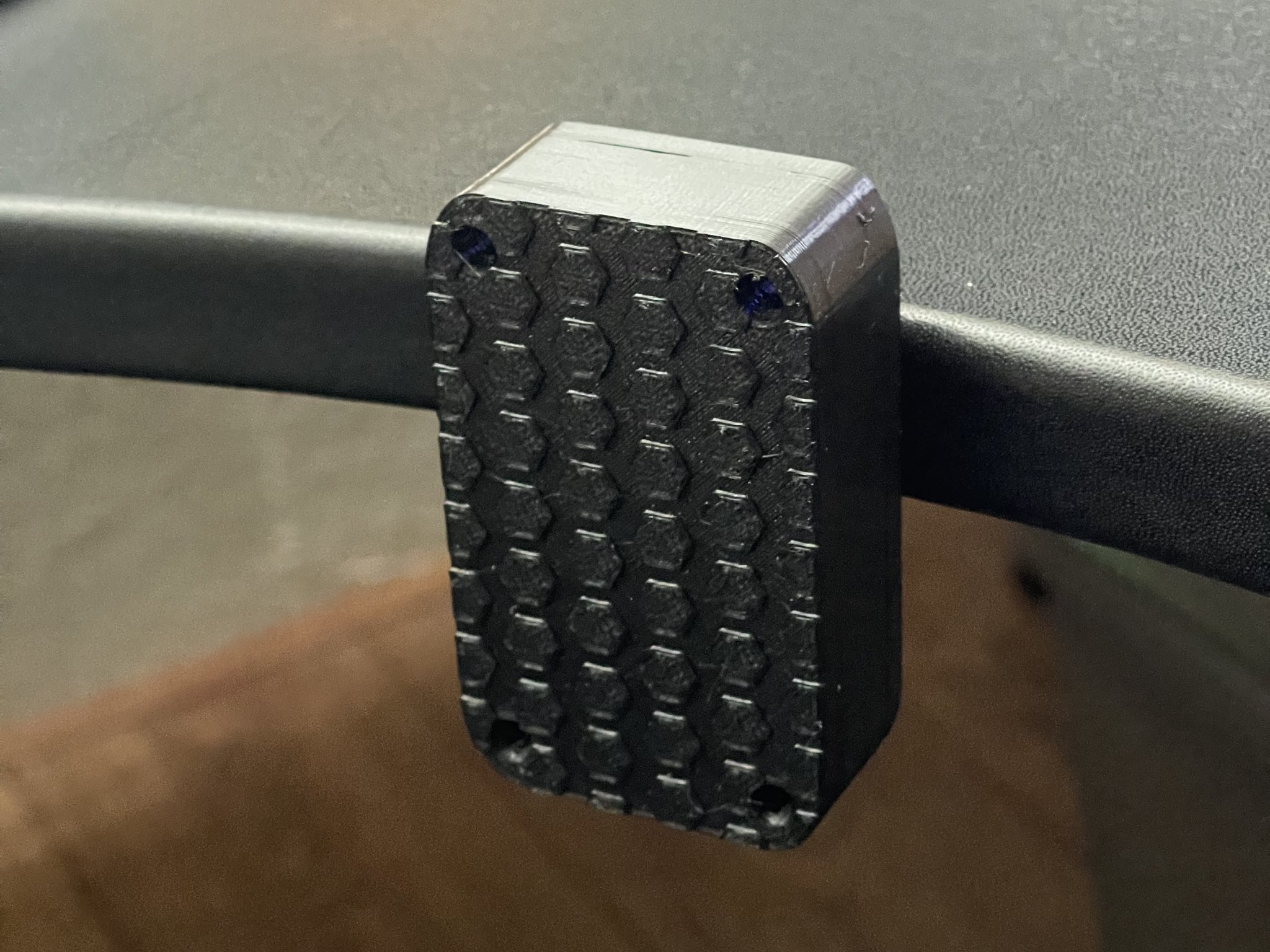 Gạch Airtag chống nước với pin 6-7 năm tuổi thọ