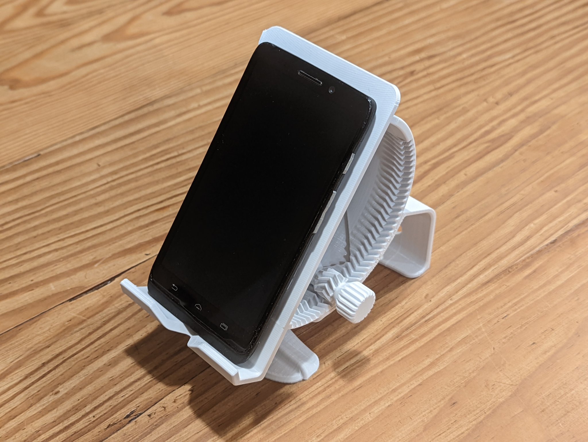 Giá đỡ điện thoại điều chỉnh góc nghiêng mượt mà