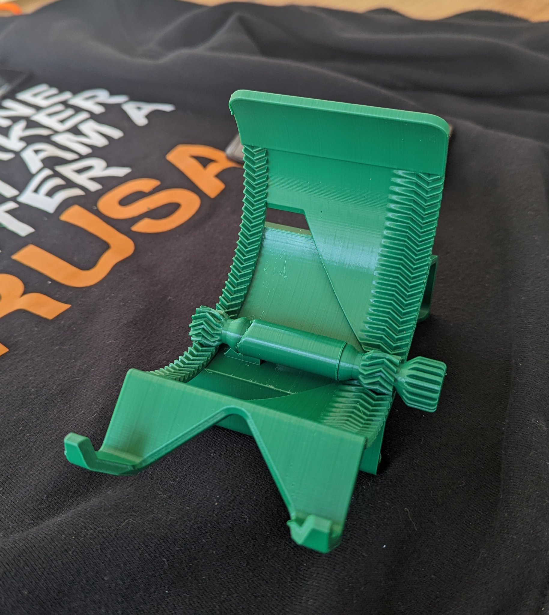 Giá đỡ điện thoại điều chỉnh góc nghiêng mượt mà