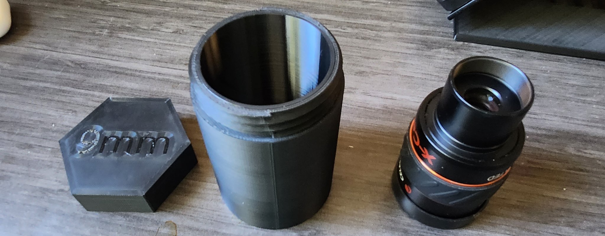 Hộp đựng kính thiên văn Celestron X-Cel LX 9mm