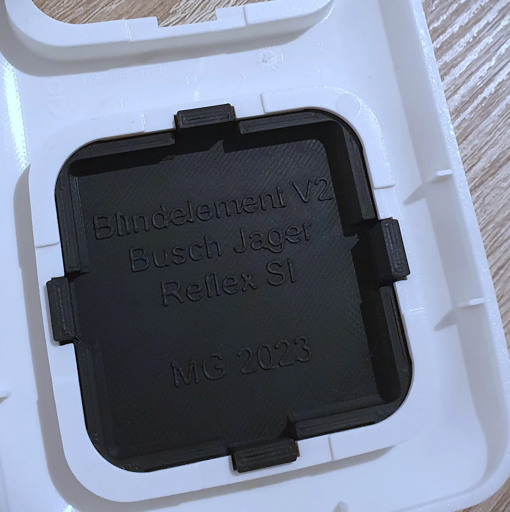 Nắp đậy cho khung đậy Busch Jäger Reflex SI