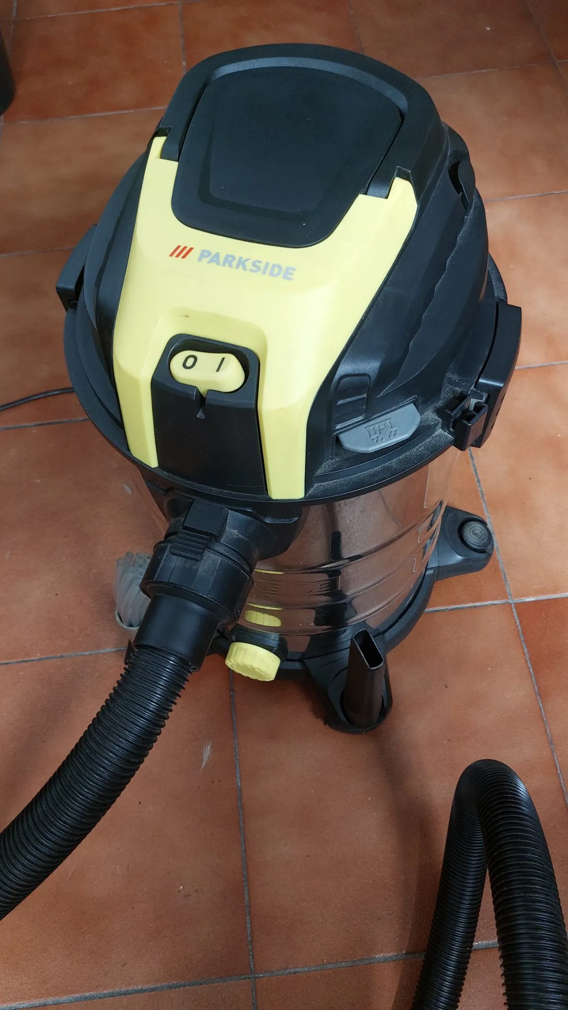 Giá treo ống hút cho máy hút bụi Parkside