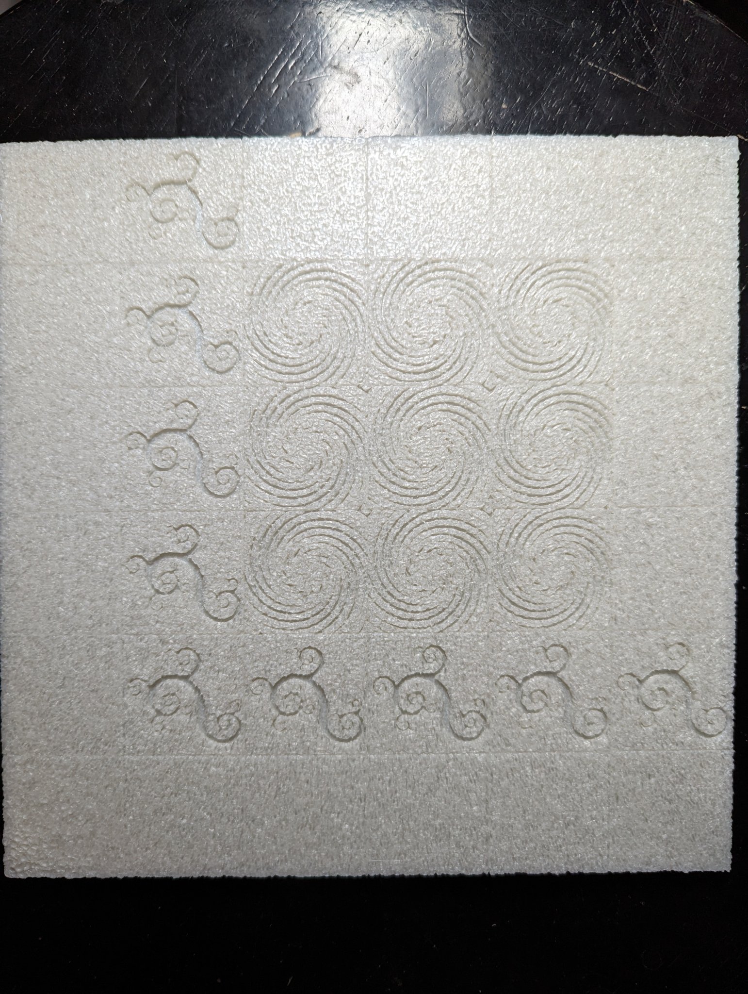 Bảng Tak 180x180 có hoa văn và nổi cho Prusa Mini