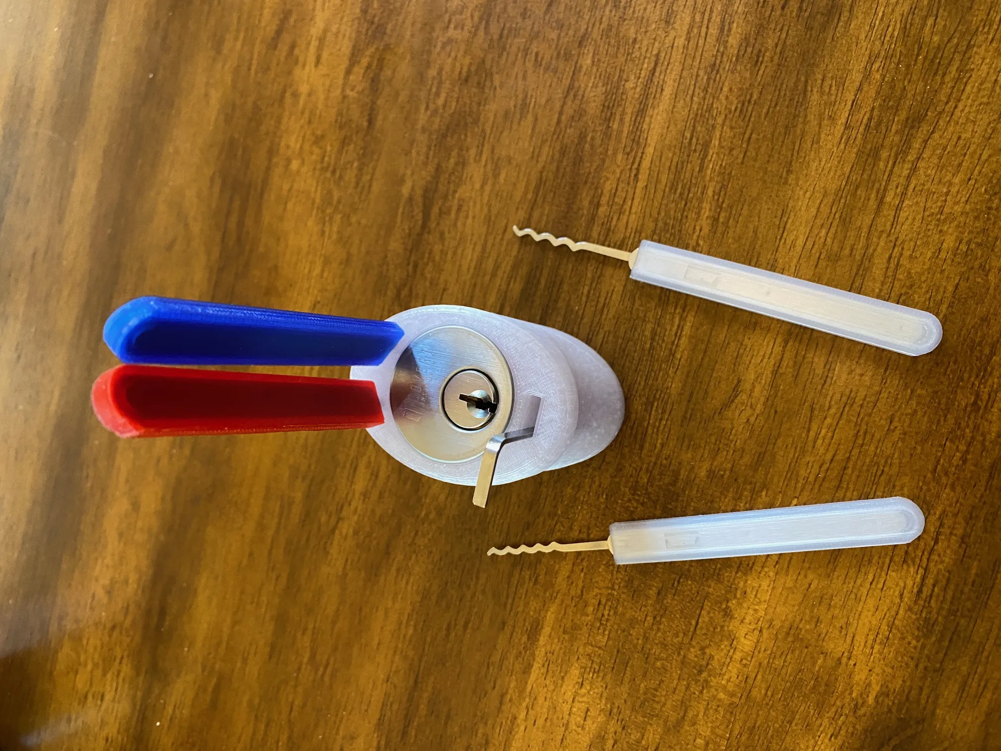 Giá đỡ khóa trụ 29mm cho luyện tập mở khóa