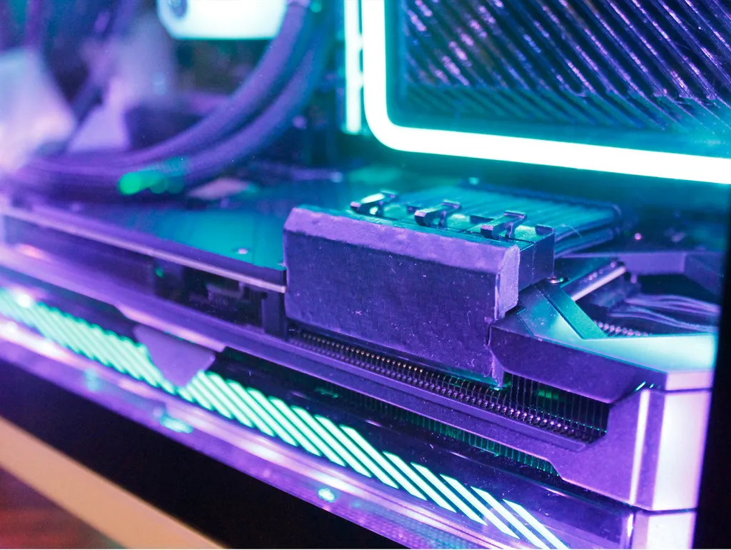 Nắp che đầu nối PCIE 8pin 180° cho GPU