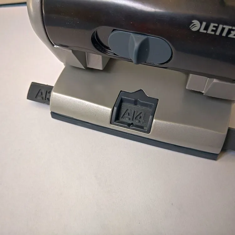 Cái chặn giấy cho máy bấm lỗ Leitz 5180