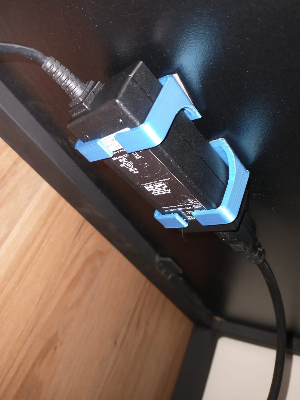 Giá đỡ nguồn điện Dell lắp dưới bàn làm việc