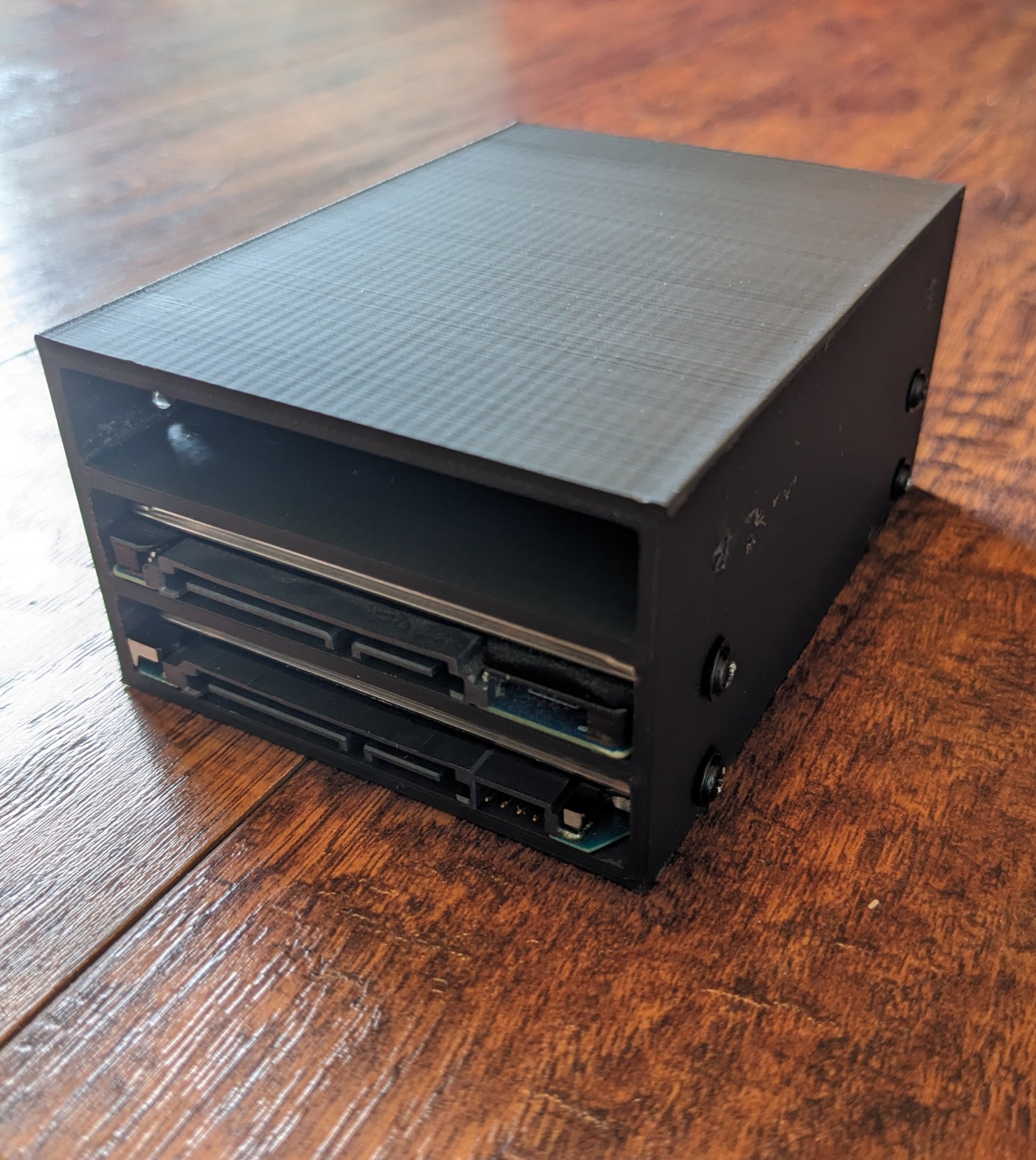 Giá đỡ 3 khe hdd/ssd cho máy chủ lưu trữ tại nhà