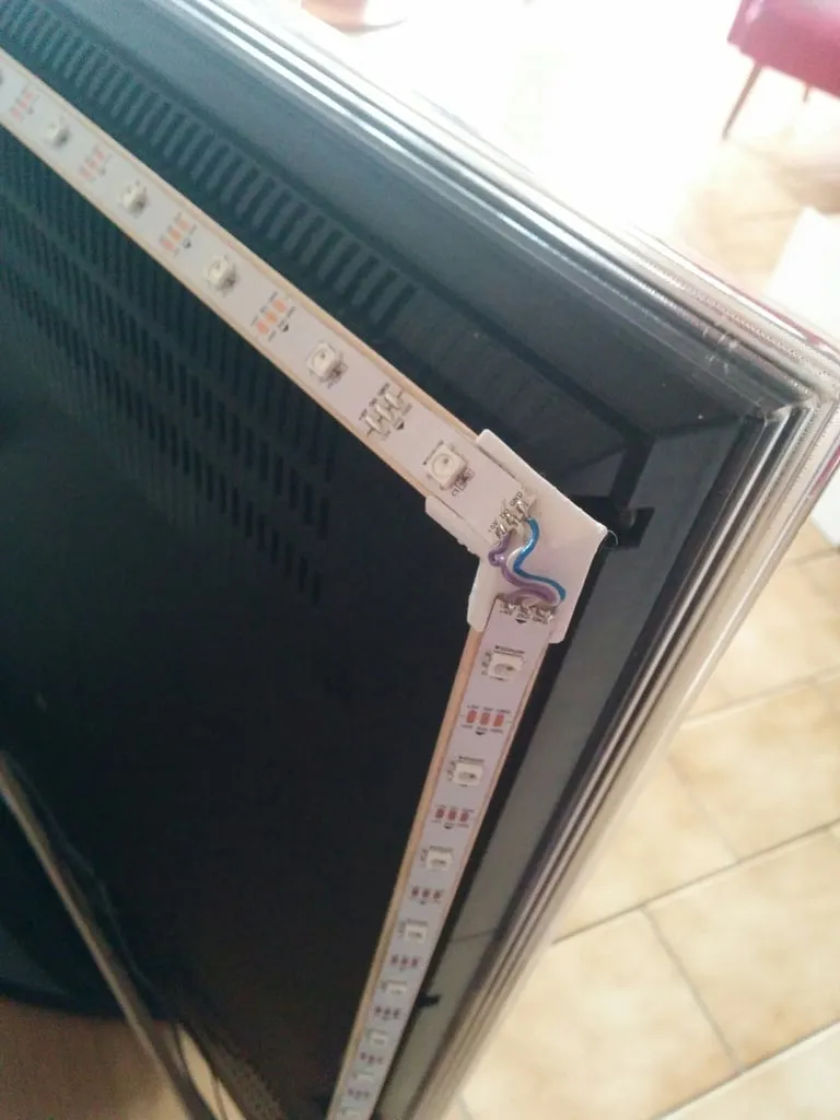 Hệ thống ánh sáng Ambilight cho TV với đèn LED WS2812