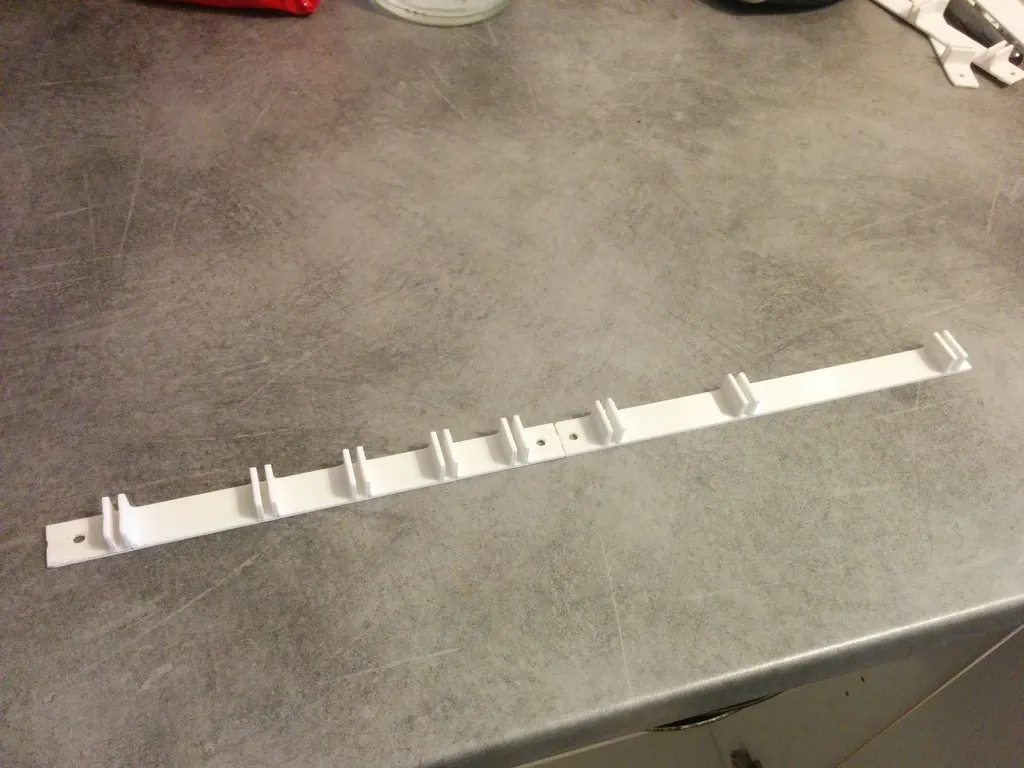 Giá đỡ đứng cho nắp và khay trong tủ bếp