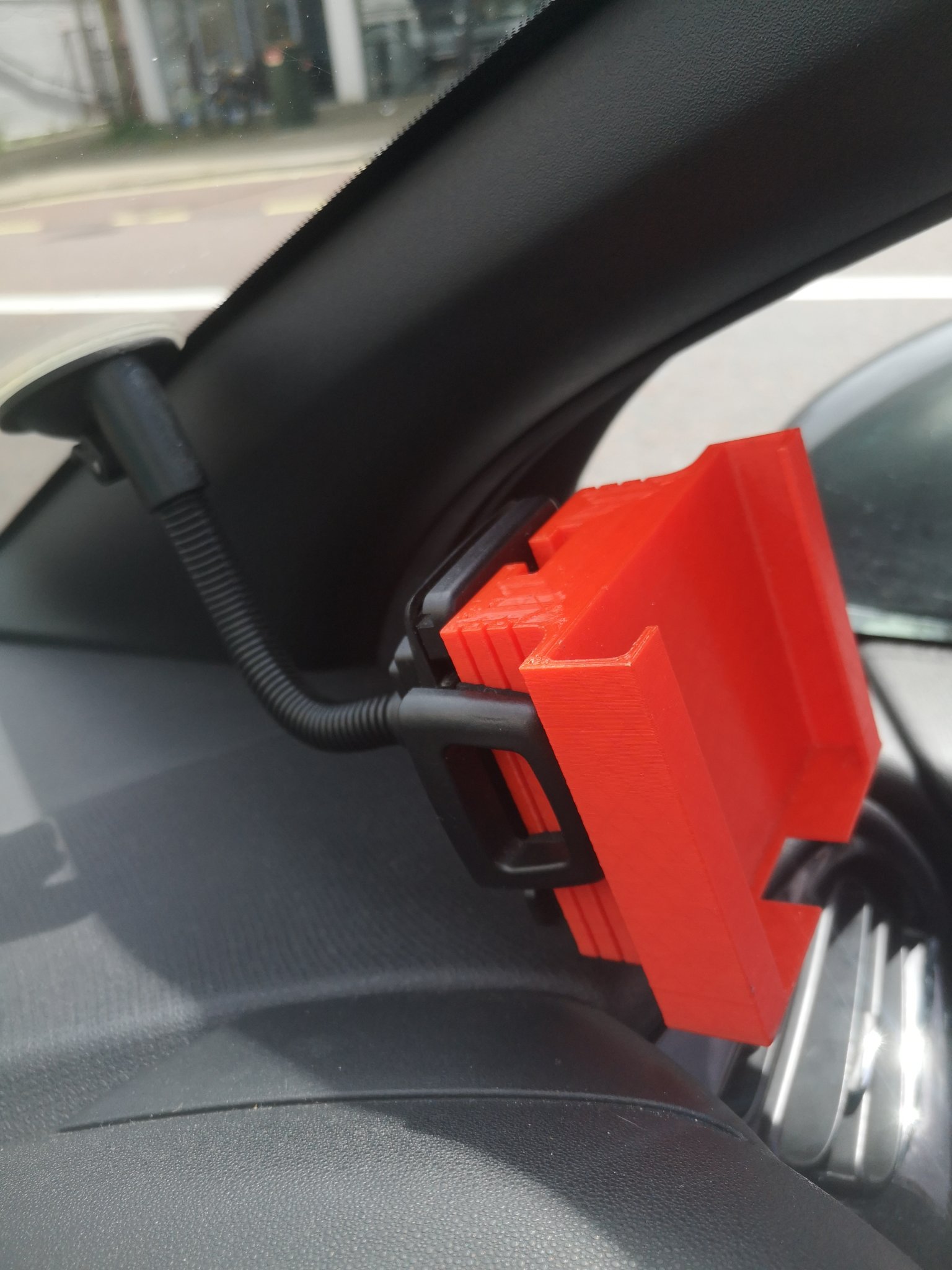 Bộ chuyển đổi điện thoại di động lớn cho giá đỡ xe nhỏ