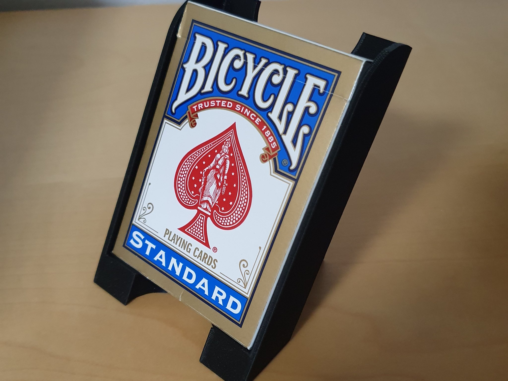 Giá đỡ thẻ bài và điện thoại đa năng